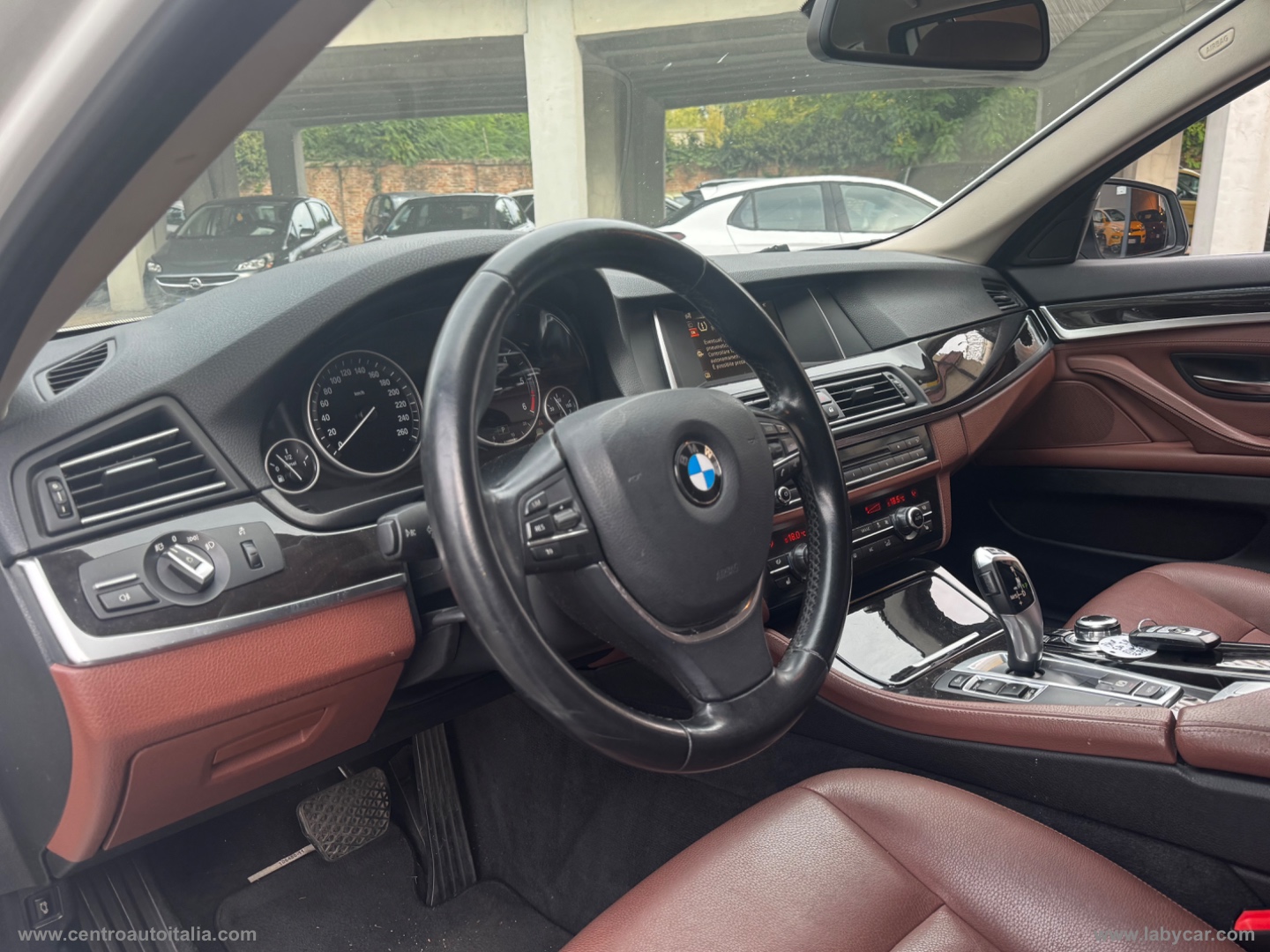 520d xDrive Touring - immagine 11