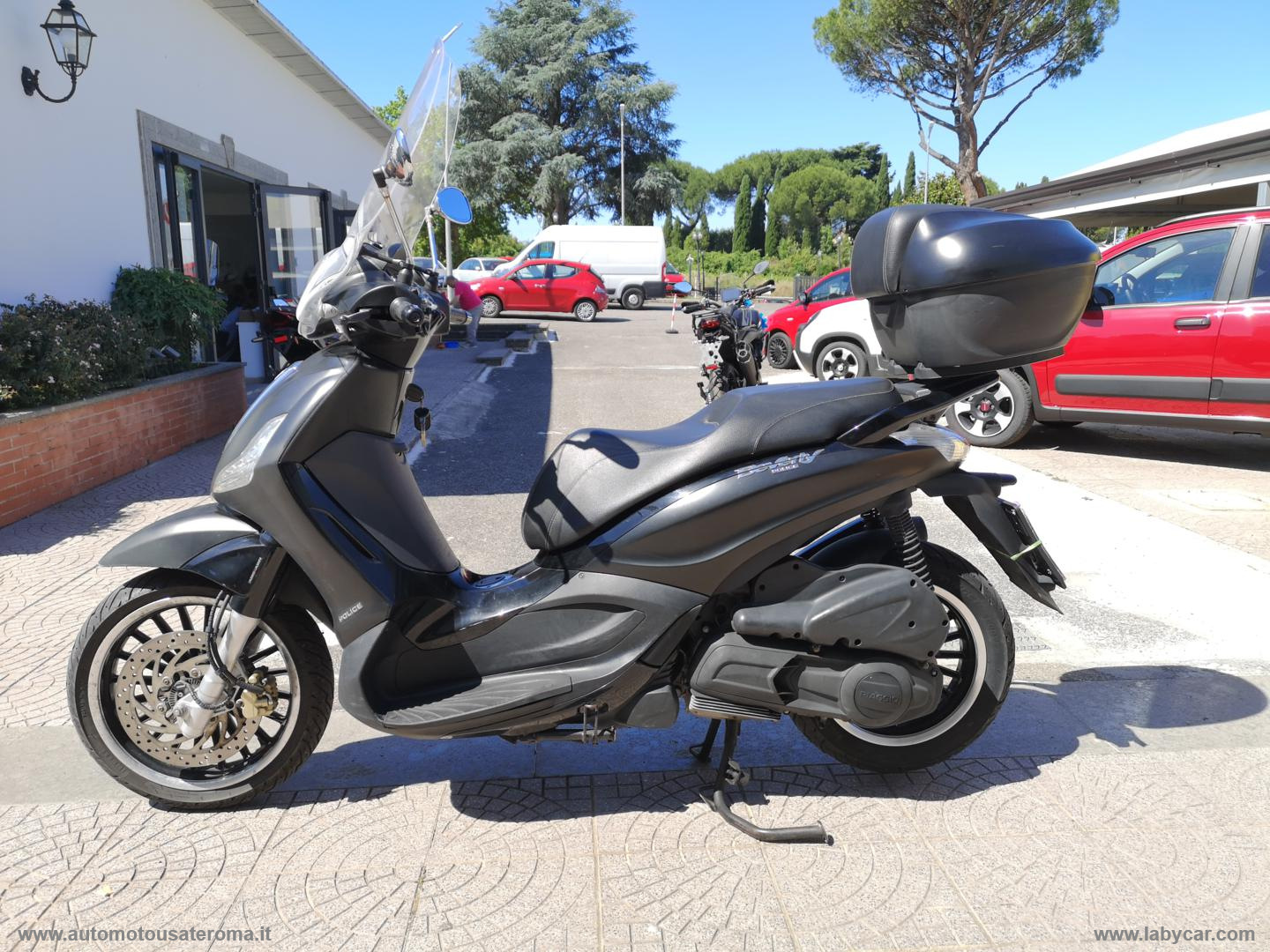 Beverly 300 I.E. POLICE ABS ASR RATE AUTO MOTO SCOOTER - immagine 11