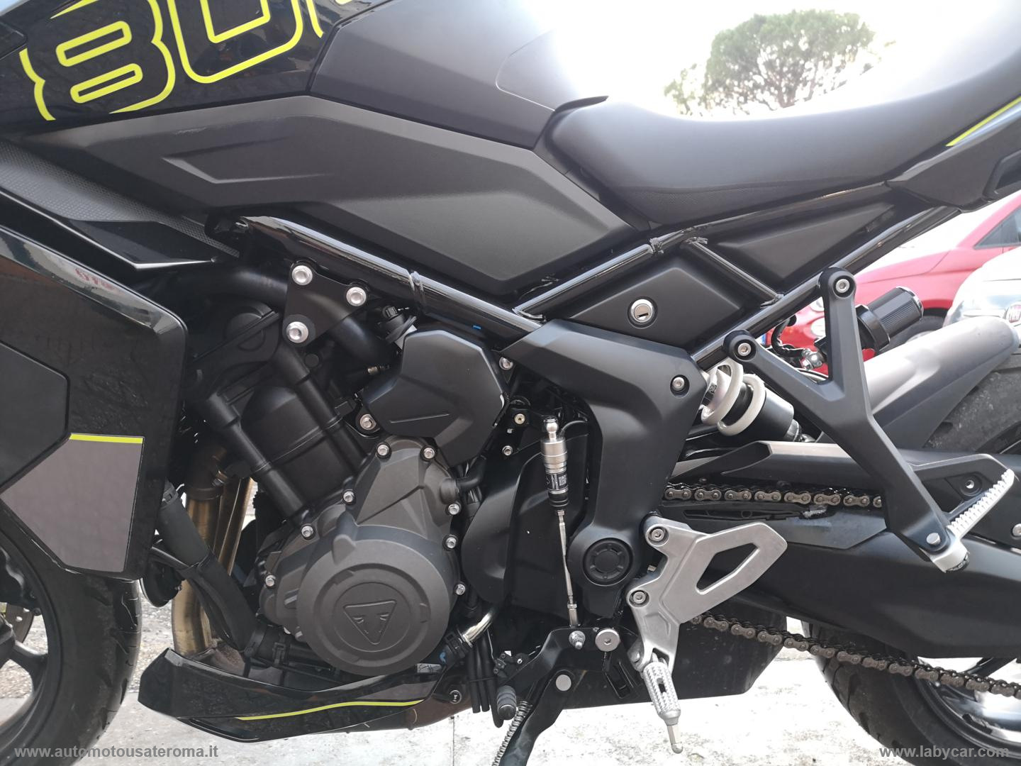 Tiger 800 PROMO WEB - immagine 11