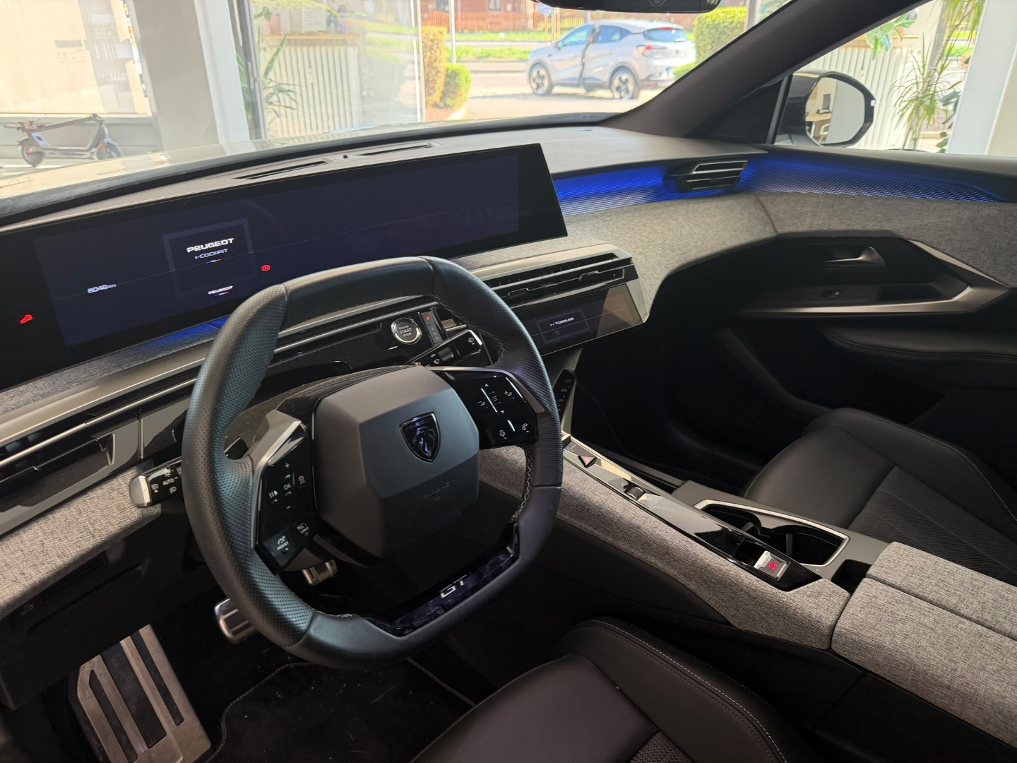 3008 Hybrid 145 e-DCS6 GT - immagine 11