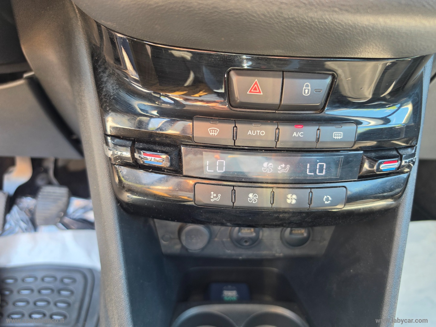 208 1.2 VTi 82 CV 5p. Active - immagine 11