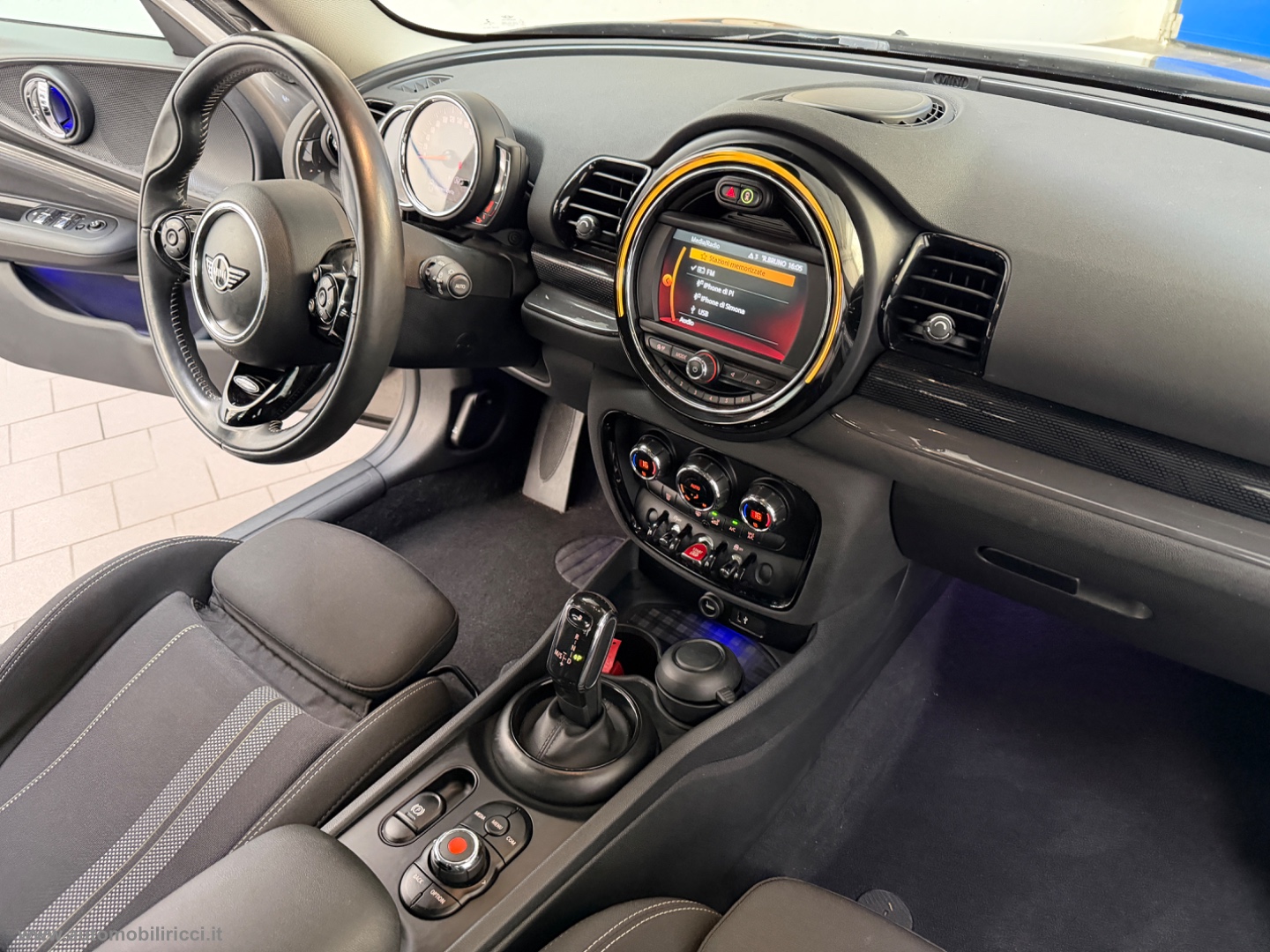 Mini Cooper SD Clubman ALL4 Aut. 4X4 - immagine 11