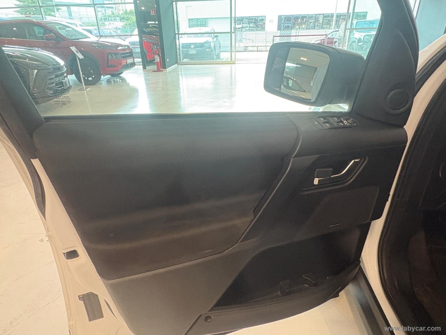 Freelander 2.2 TD4 S.W. S - immagine 11