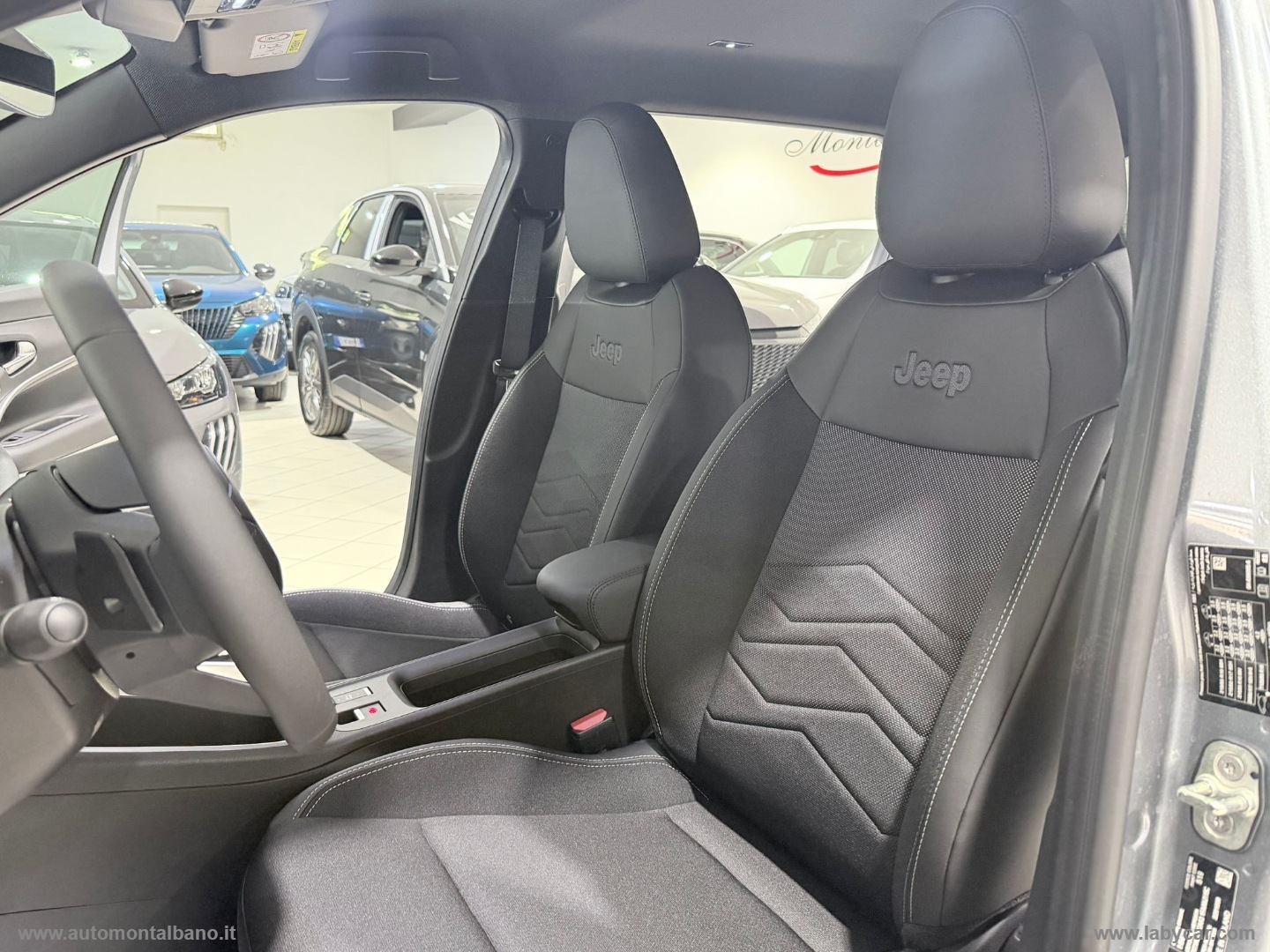 Avenger 1.2 Turbo 110CV e-Hybr. Summit - immagine 11