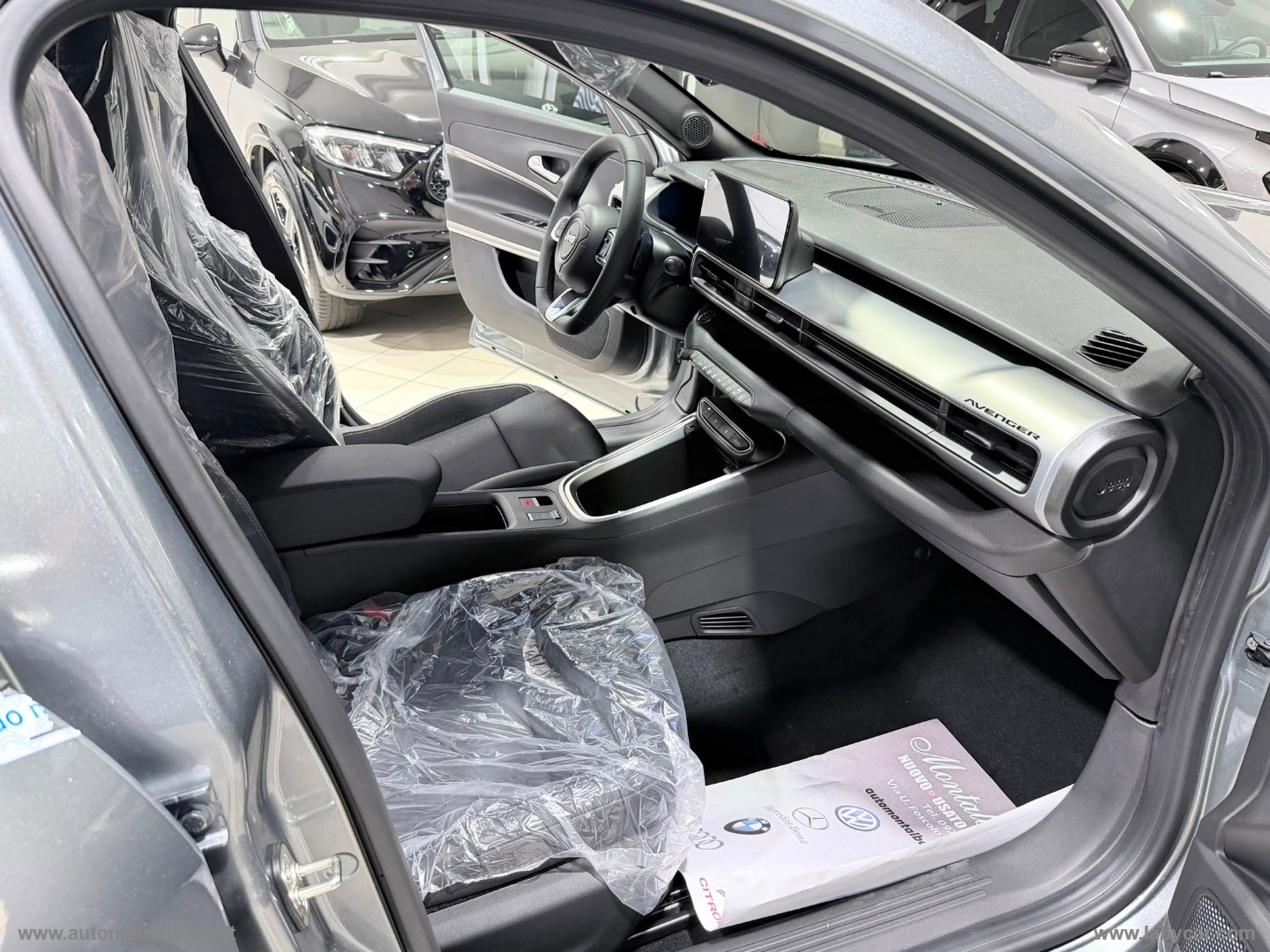 Avenger 1.2 Turbo 110CV e-Hybr. Summit - immagine 11