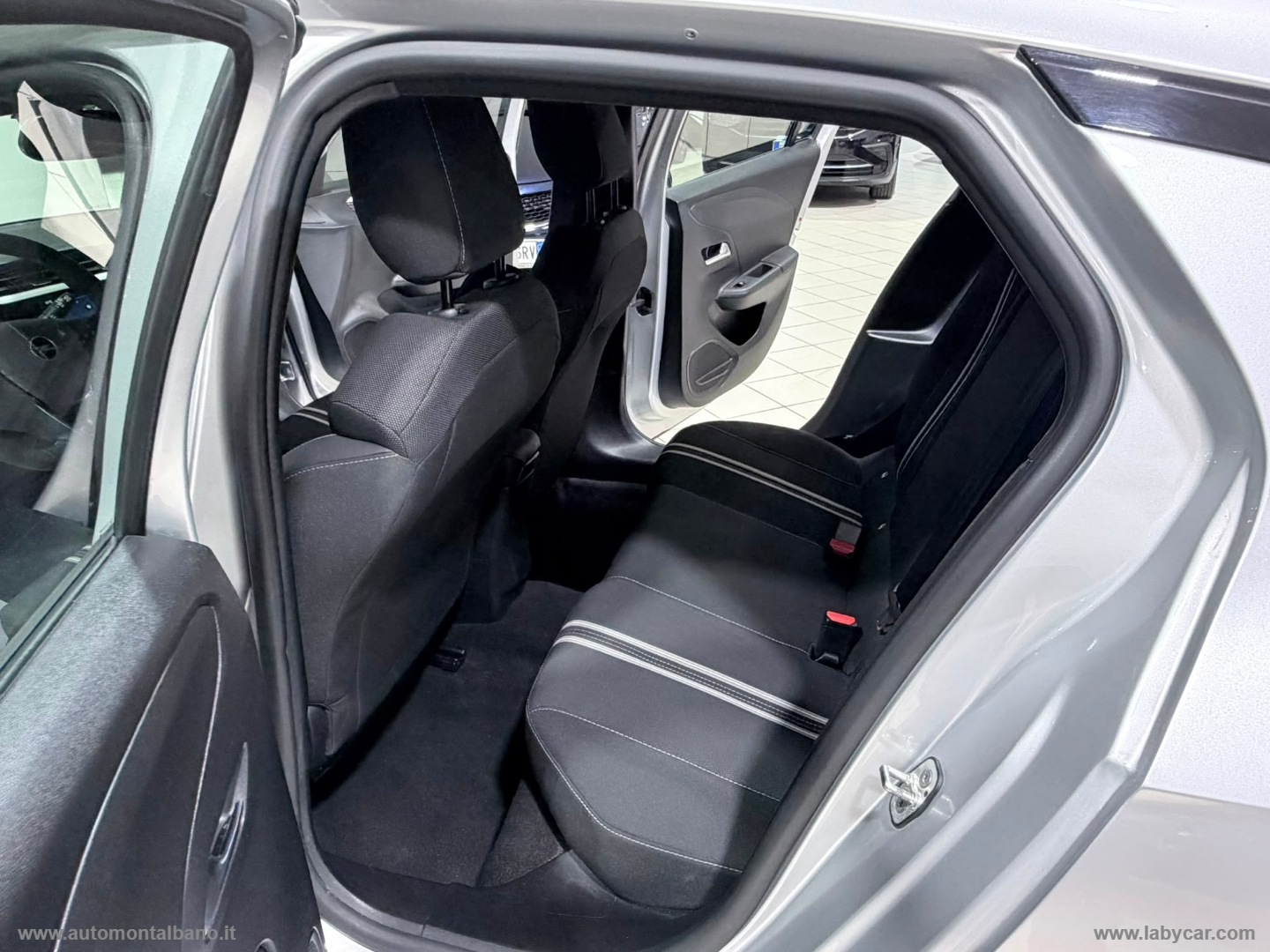 Corsa 1.2 GS LINE - immagine 11
