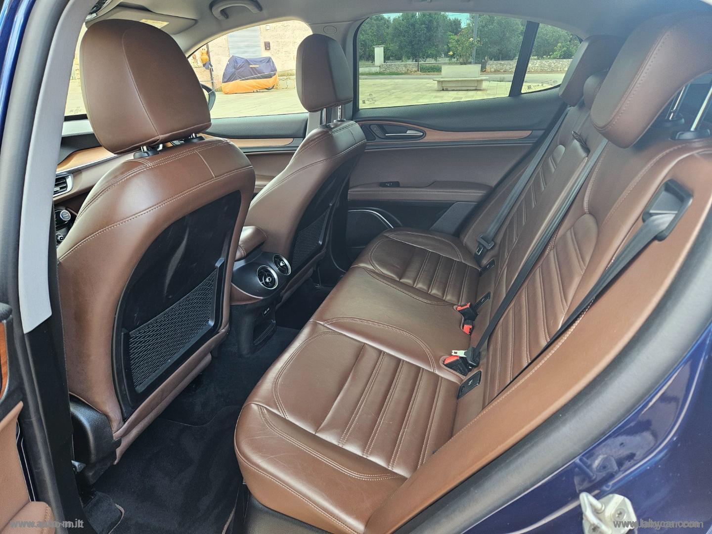 Stelvio 2.2 T.diesel 210 CV AT8 Q4 Exec. - immagine 11