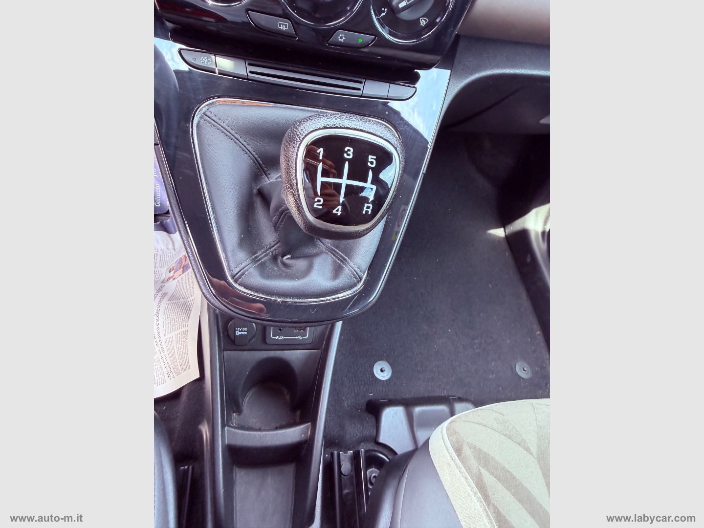 Ypsilon 1.2 69 CV 5p. GPL Ecochic Gold - immagine 11