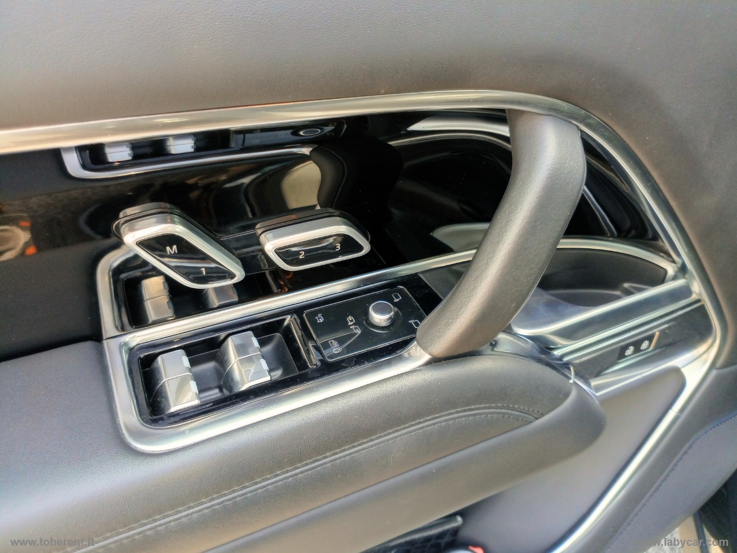 Range Rover 3.0D l6 250 MHEV Autobiography - immagine 11
