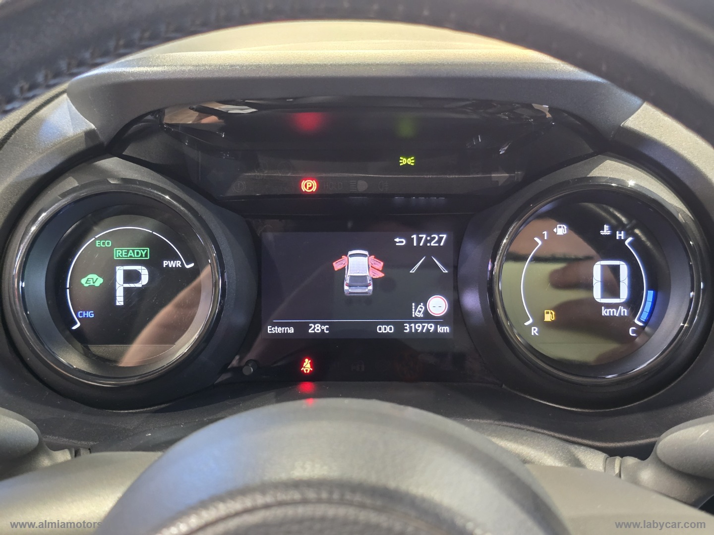 Yaris 1.5 Hybrid 5p. Lounge - immagine 11
