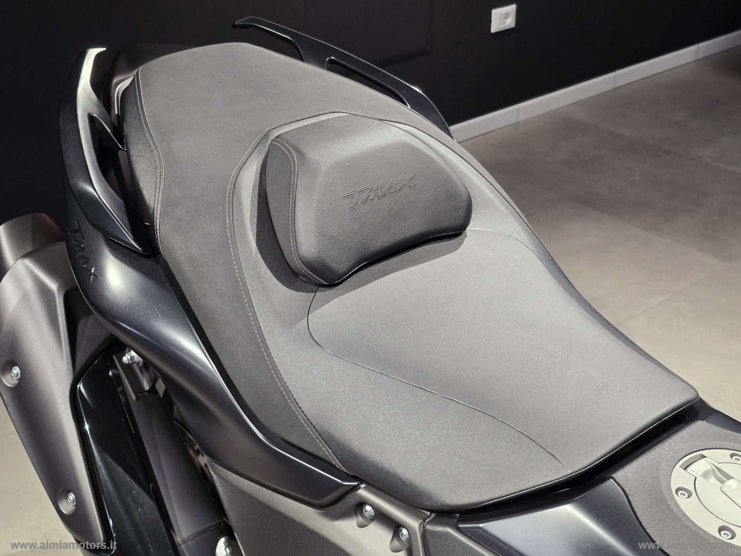 T Max 560 - immagine 11