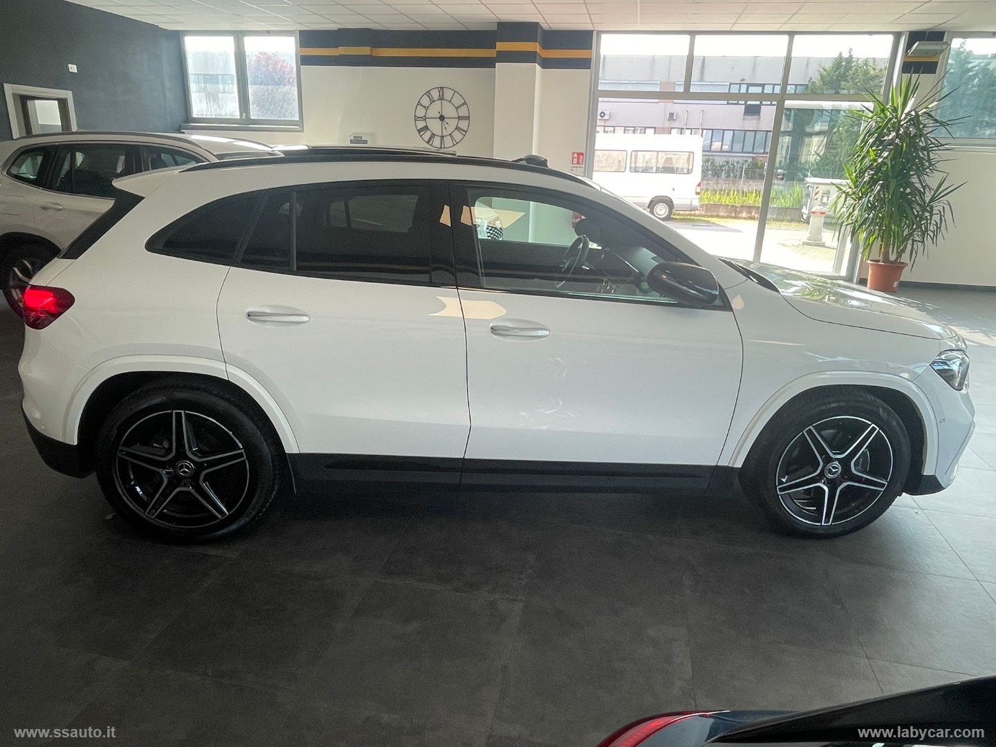 GLA 200 d Automatic AMG Line Adv.Plus TETTO PANORAMICO - immagine 11