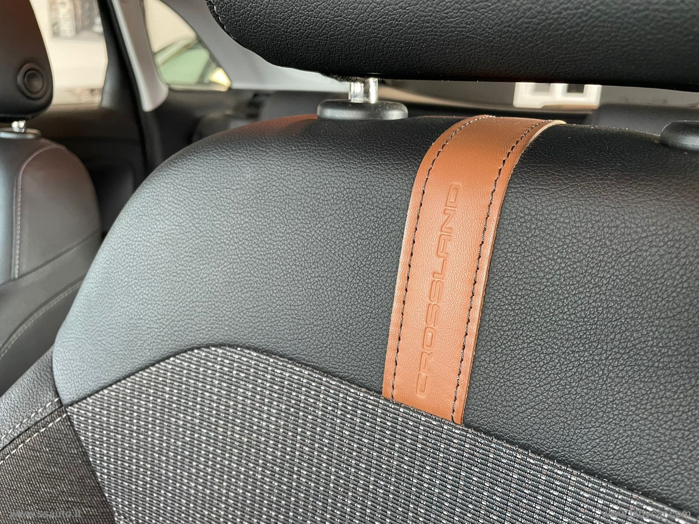 Crossland 1.2 12V S&S Elegance SUPER PROMO!!! - immagine 11