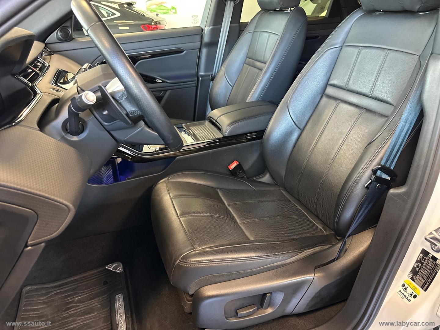 RR Evoque 2.0D L.Flw 150 AWD R-Dyn.HSE TAGLIANDI CERTIFICATI!! - immagine 11