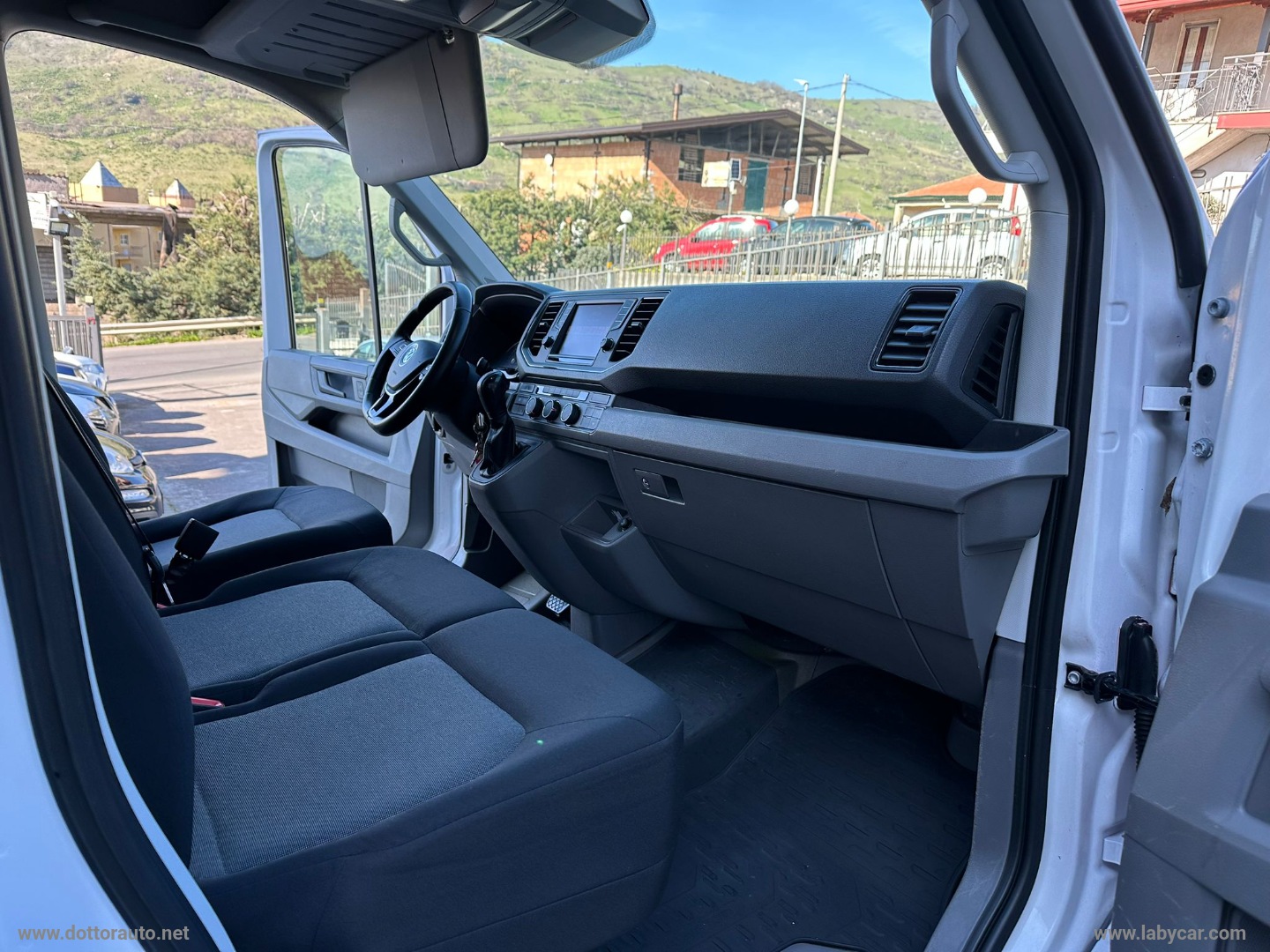 Crafter 35 2.0BiTDI177 aut.PM Cab. - immagine 11