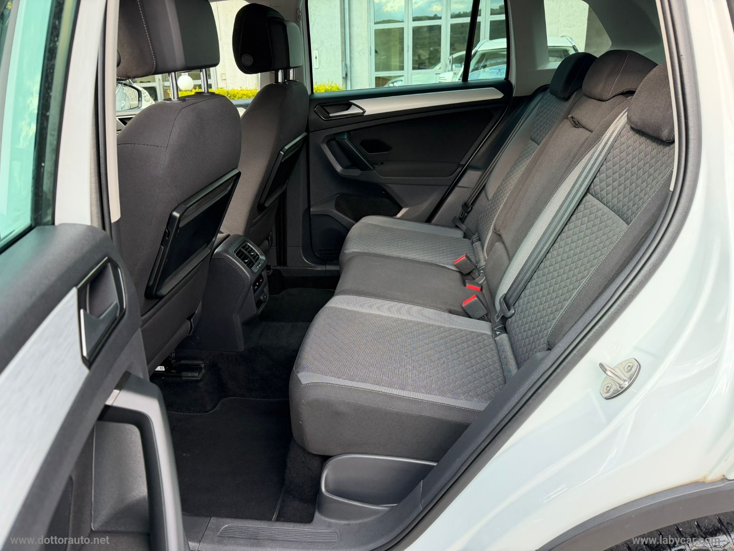 Tiguan 1.6 TDI Business BMT - immagine 11