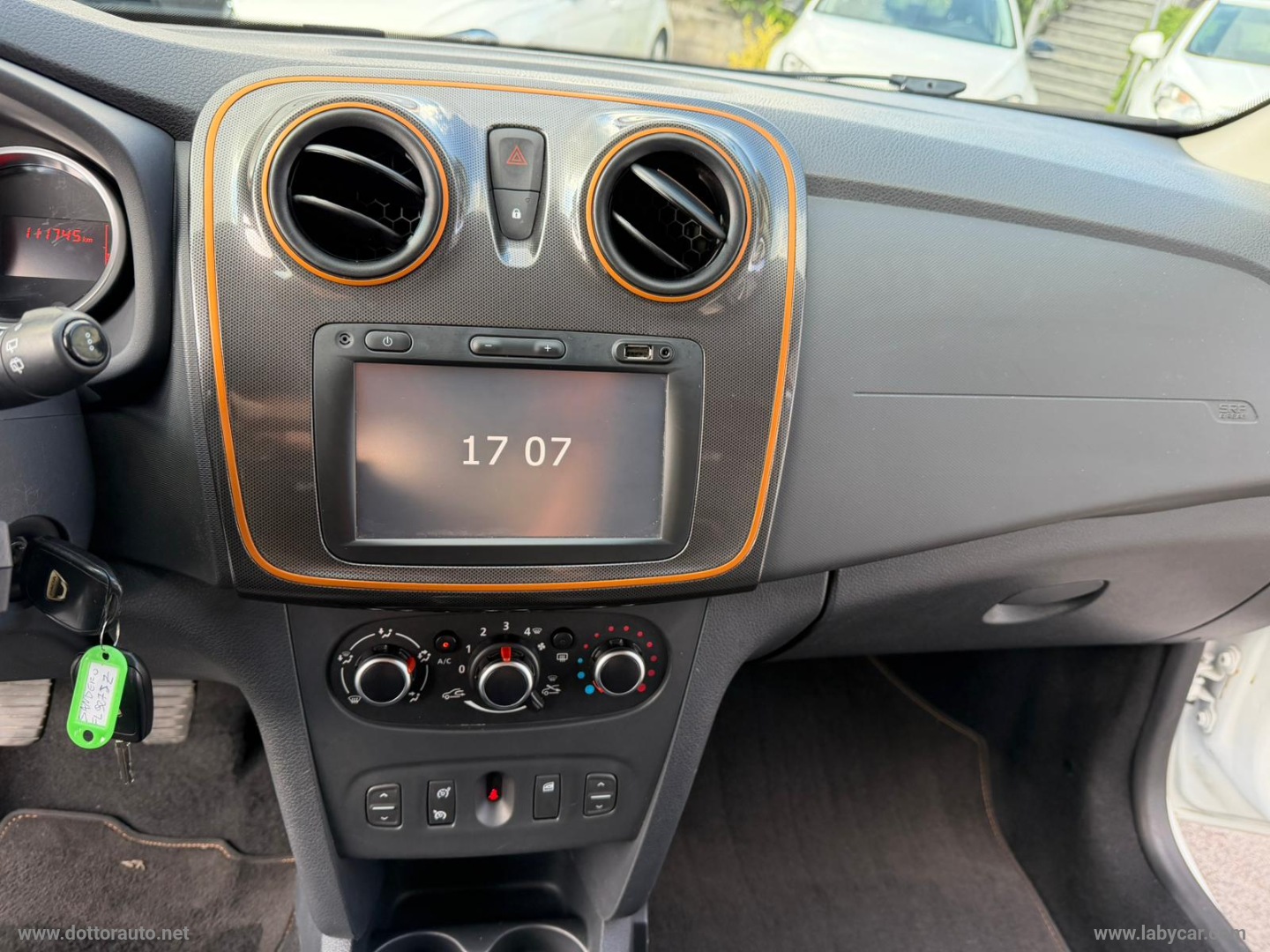 Sandero Stepway 1.5 dCi 8V 90 CV S&S - immagine 11