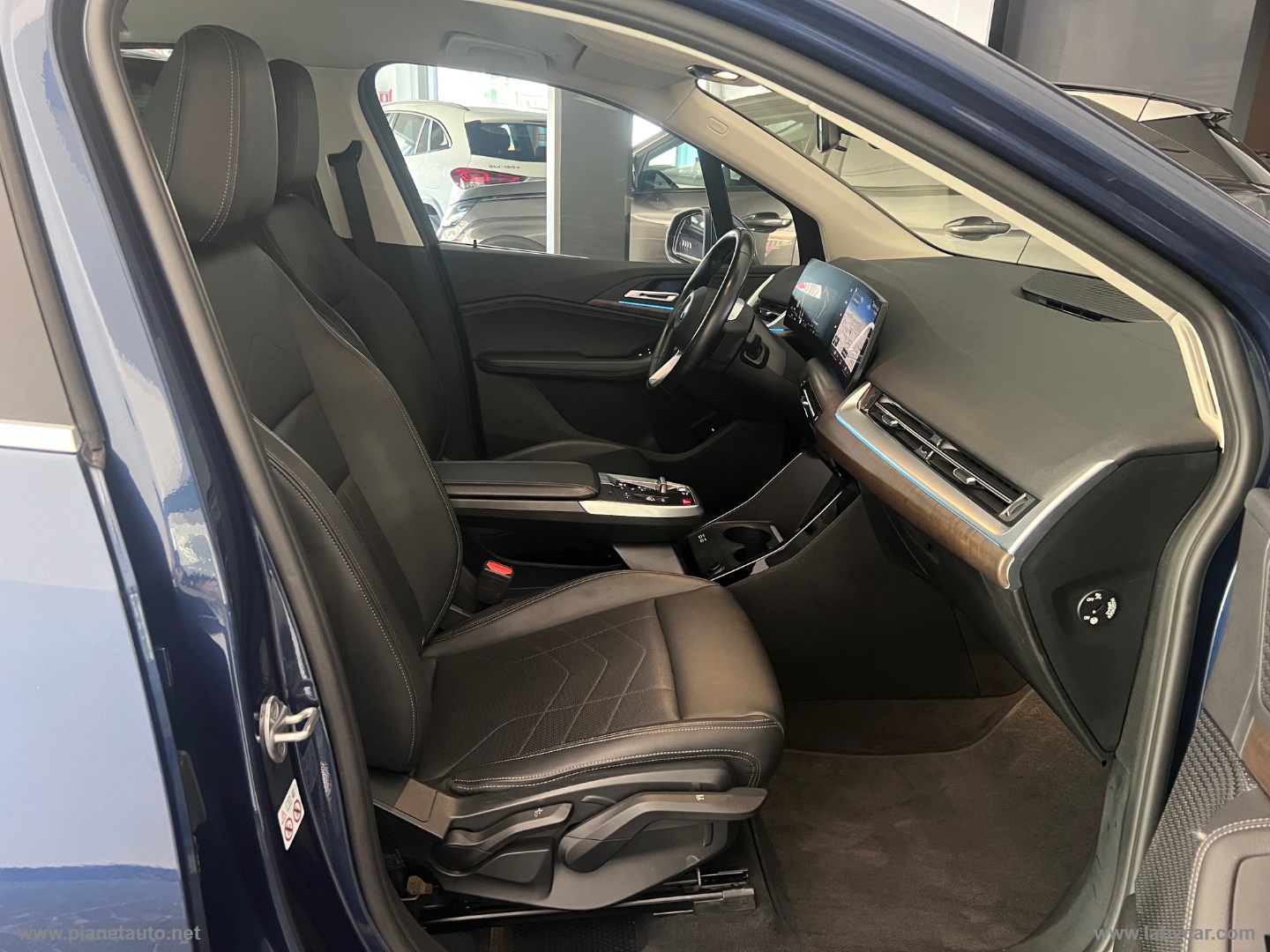 218d Active Tourer Luxury - immagine 11