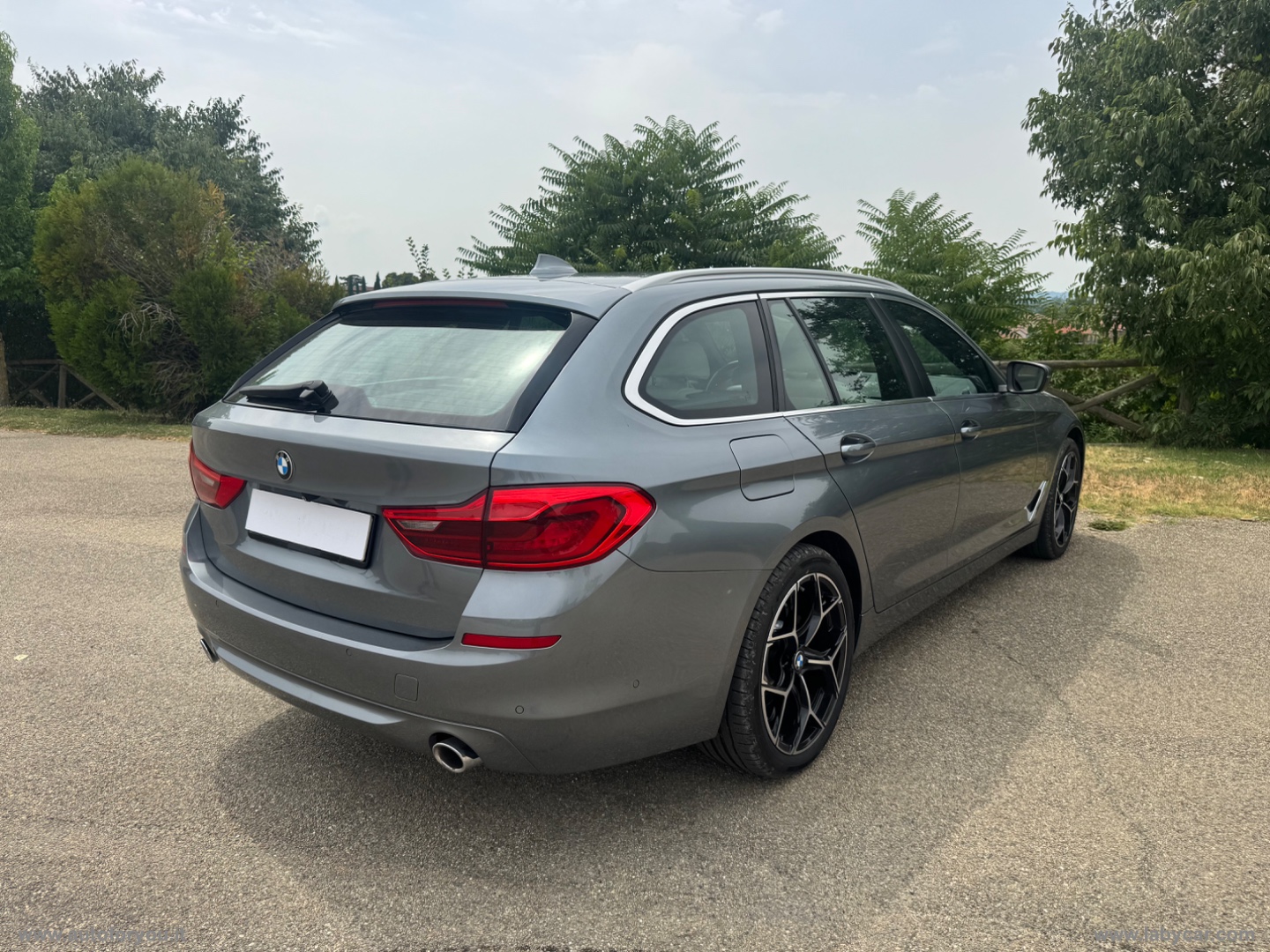 520d xDrive Touring Luxury - immagine 11