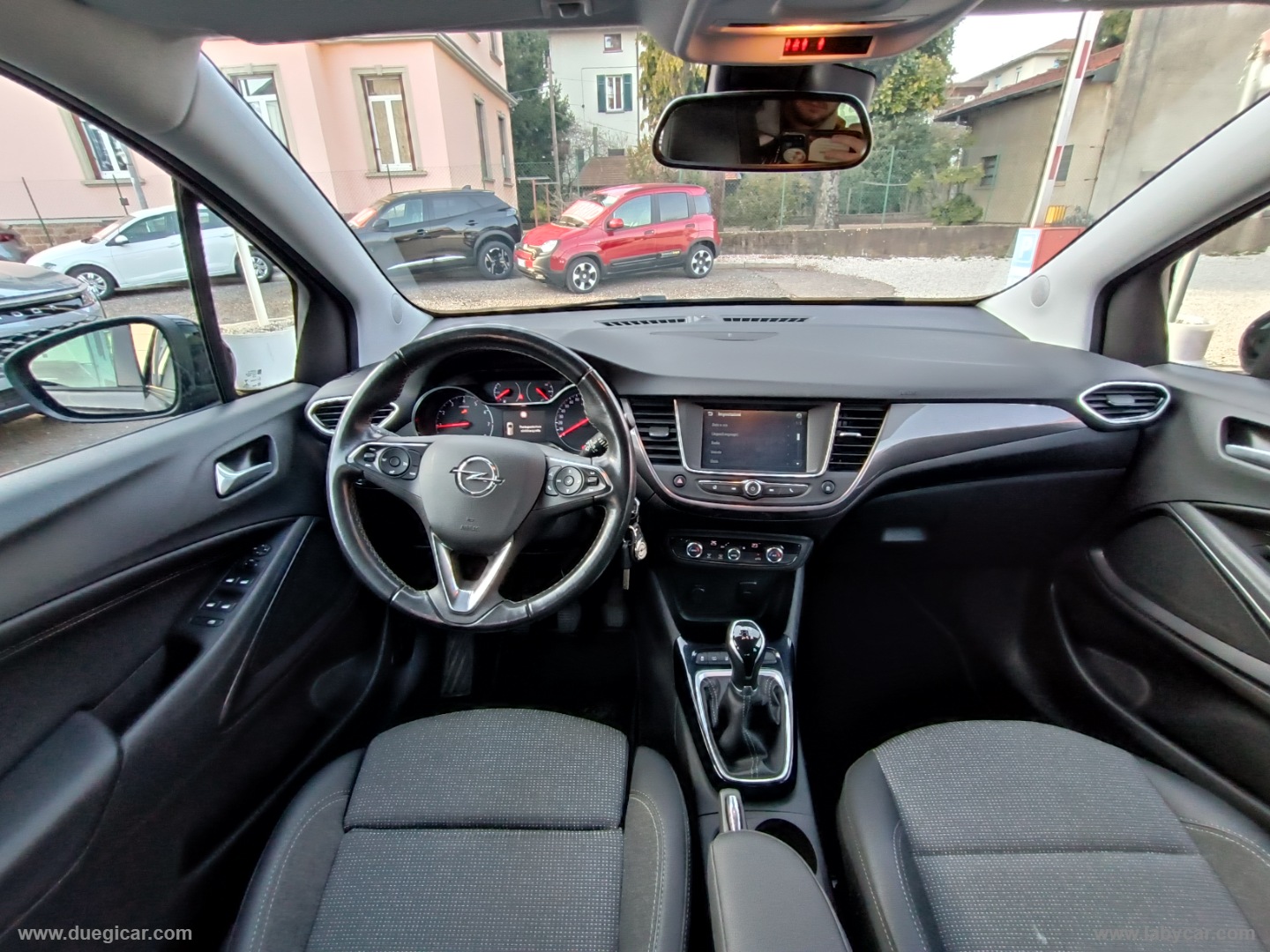 Crossland 1.2 12V S&S Design & Tech - immagine 11