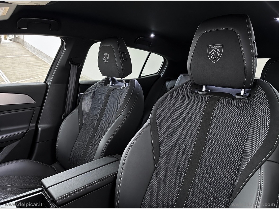 408 Plug-in Hybrid 225 e-EAT8 GT - immagine 11