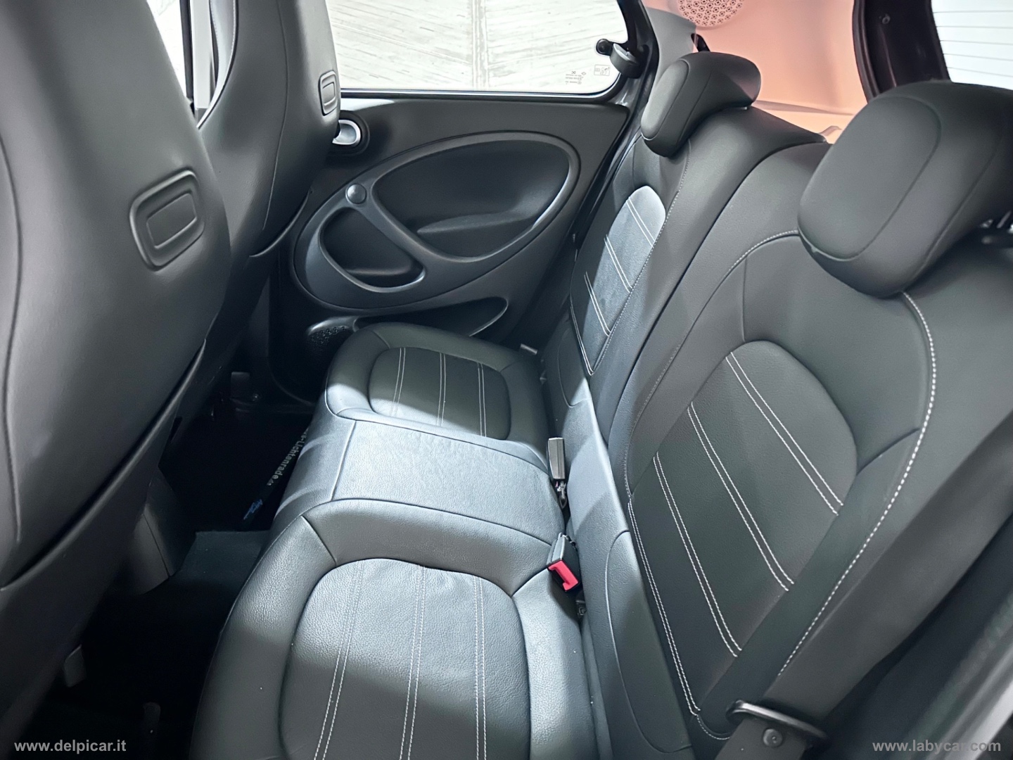 forfour BRABUS 90 0.9 Turbo twinamic Passion - immagine 11