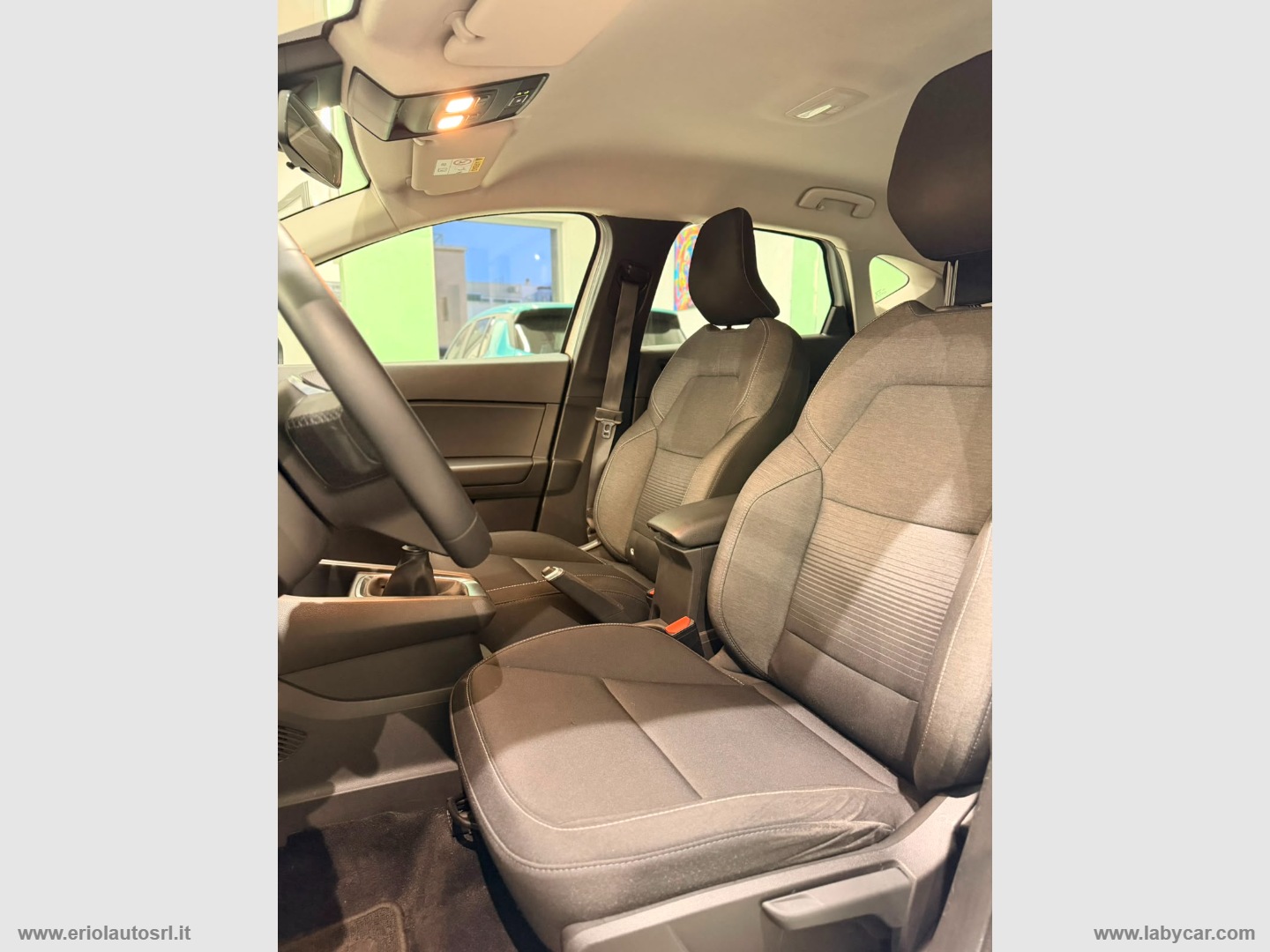 Captur Blue dCi 8V 95 CV Business - immagine 11