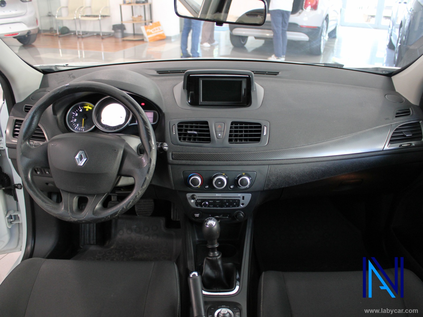 Mégane 1.5 dCi 110 CV S&S SporTour Wave - immagine 11