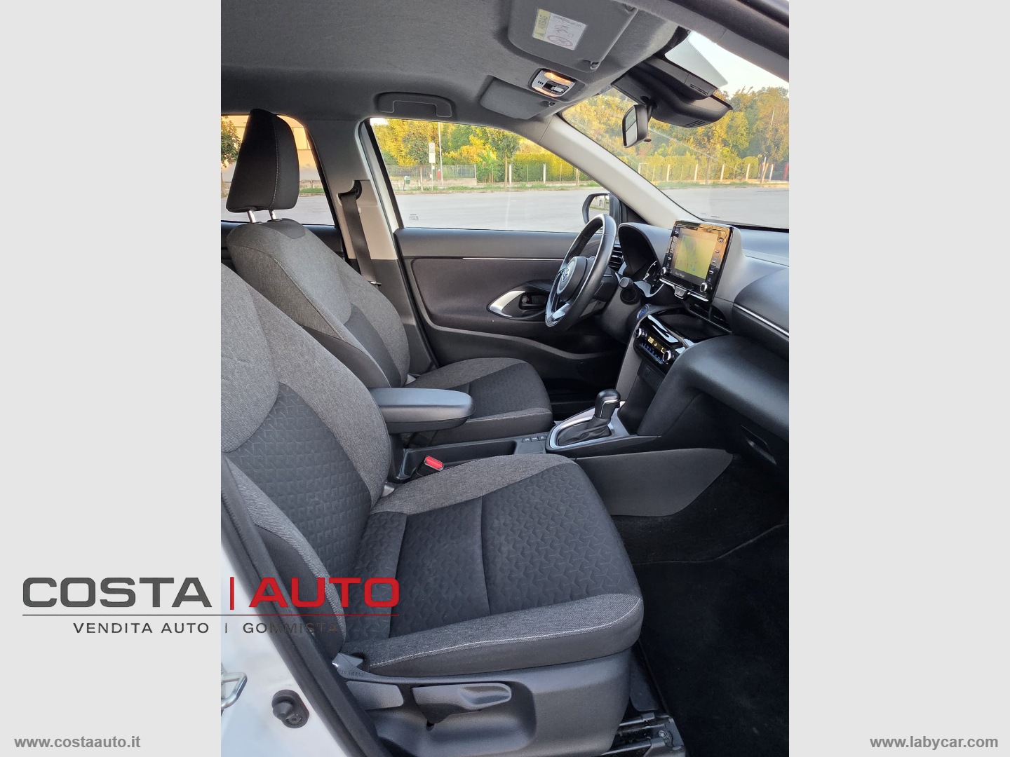 Yaris Cross 1.5 Hybrid 5p. E-CVT Act.Eco - immagine 11