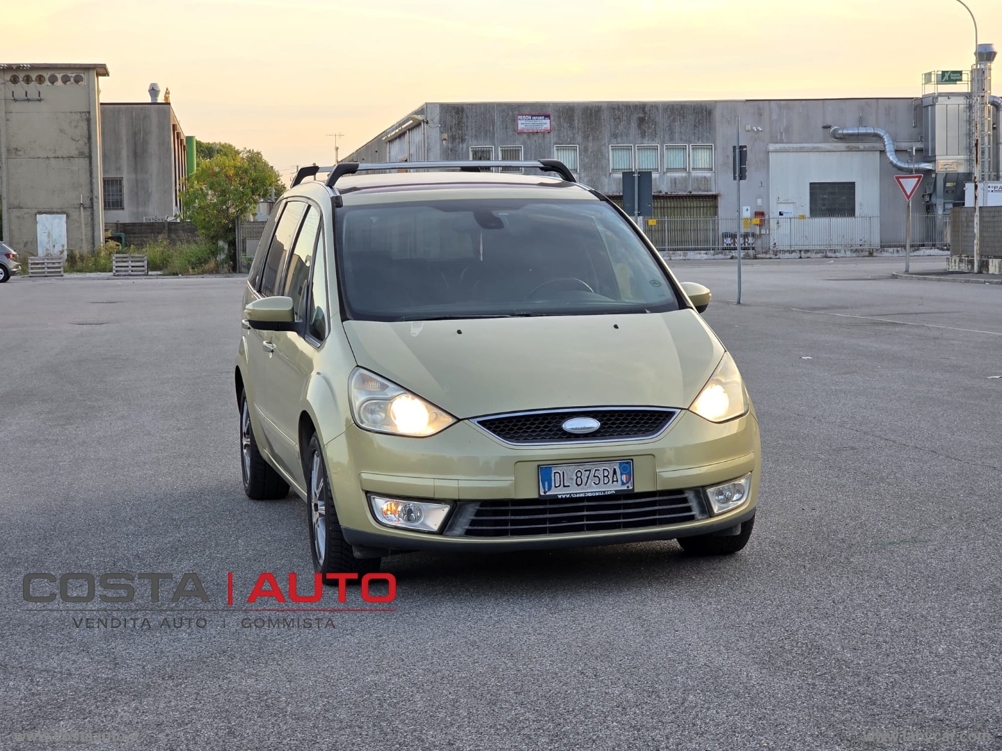 Galaxy 2.0 TDCi 140 CV Ghia *7 Posti* - immagine 11