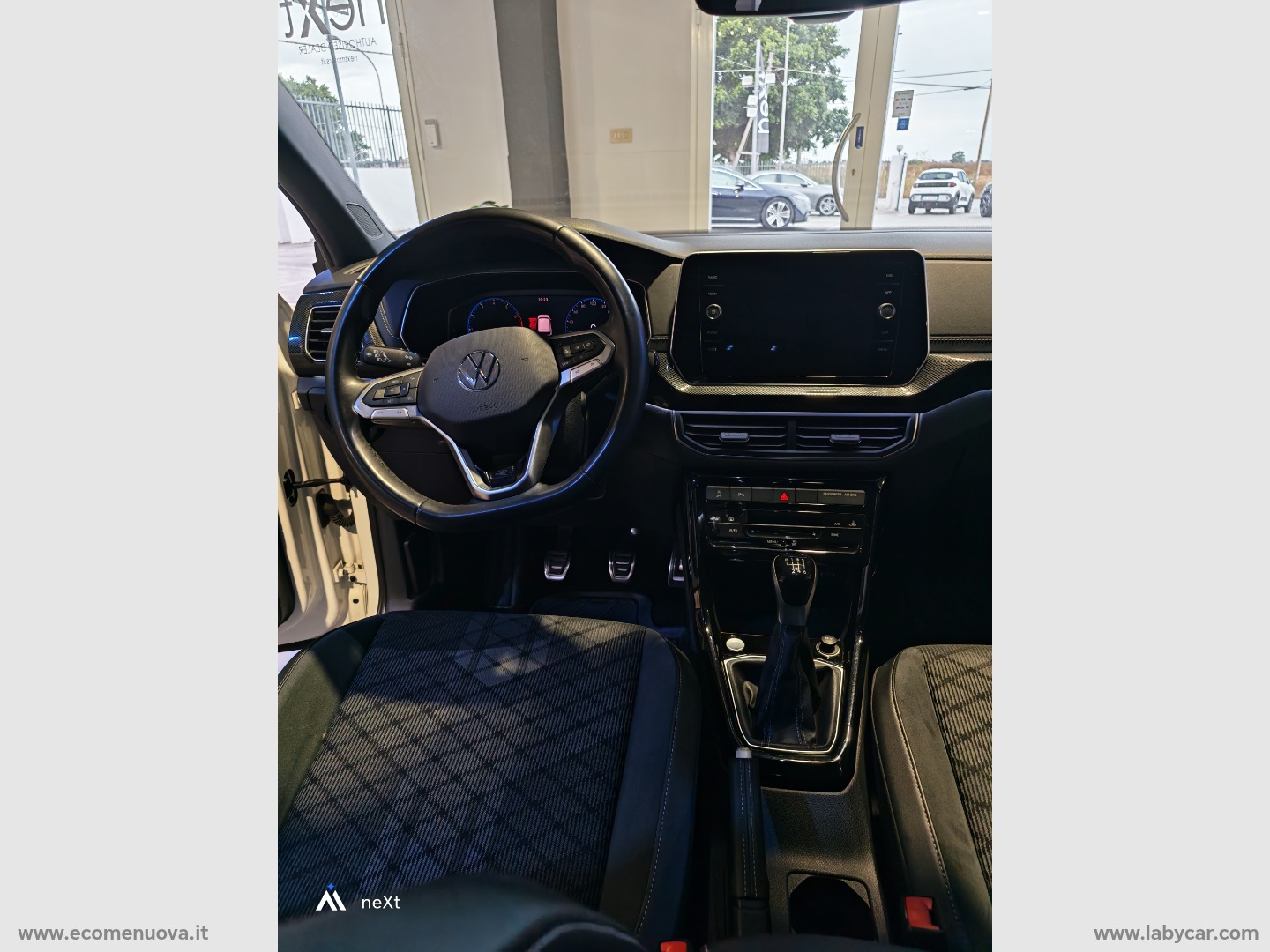 T-Cross 1.0 TSI 115 CV R-Line Plus - immagine 11