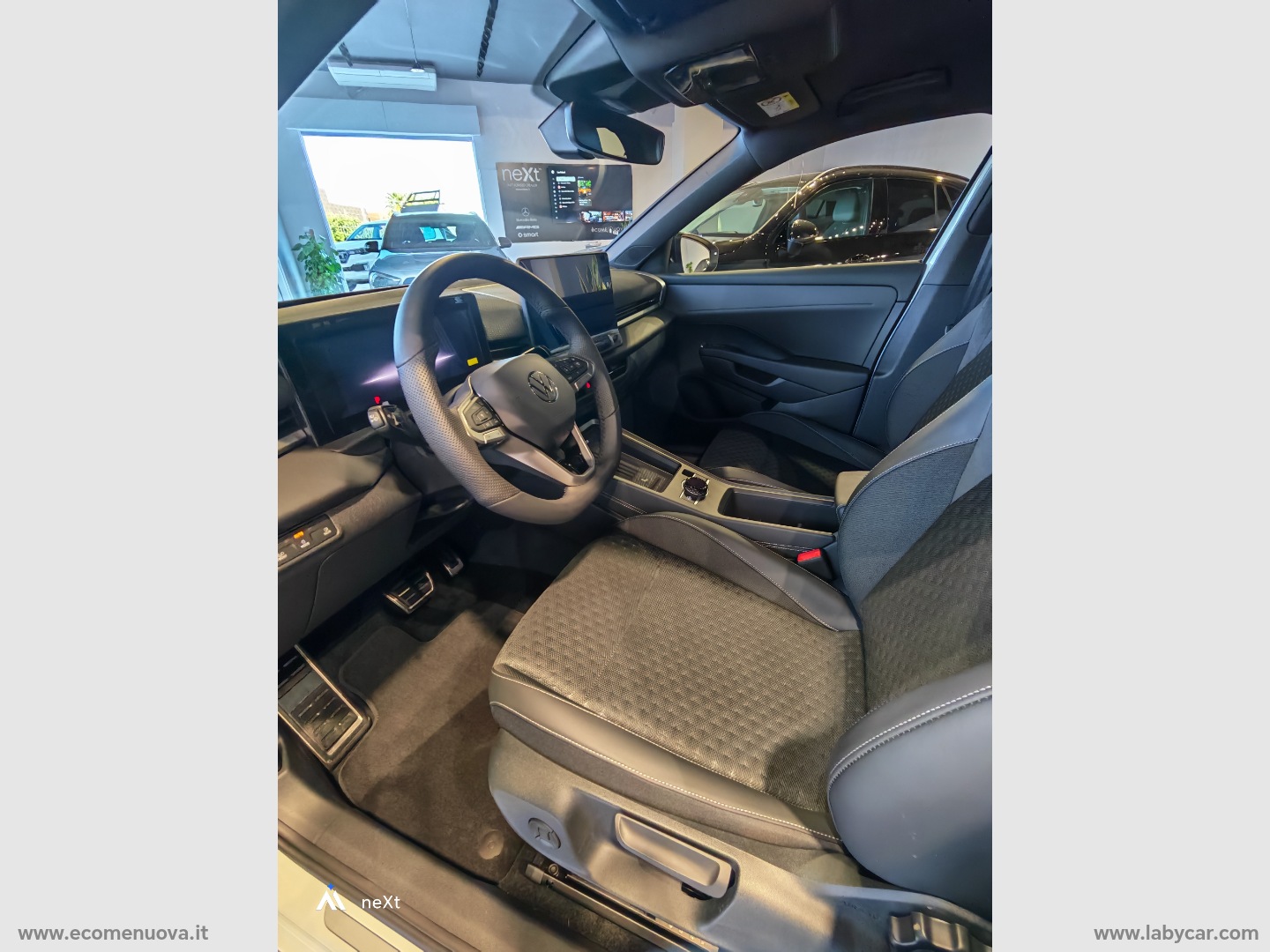 T-Roc 1.5 eTSI ACT 150 CV DSG R-Line - immagine 11