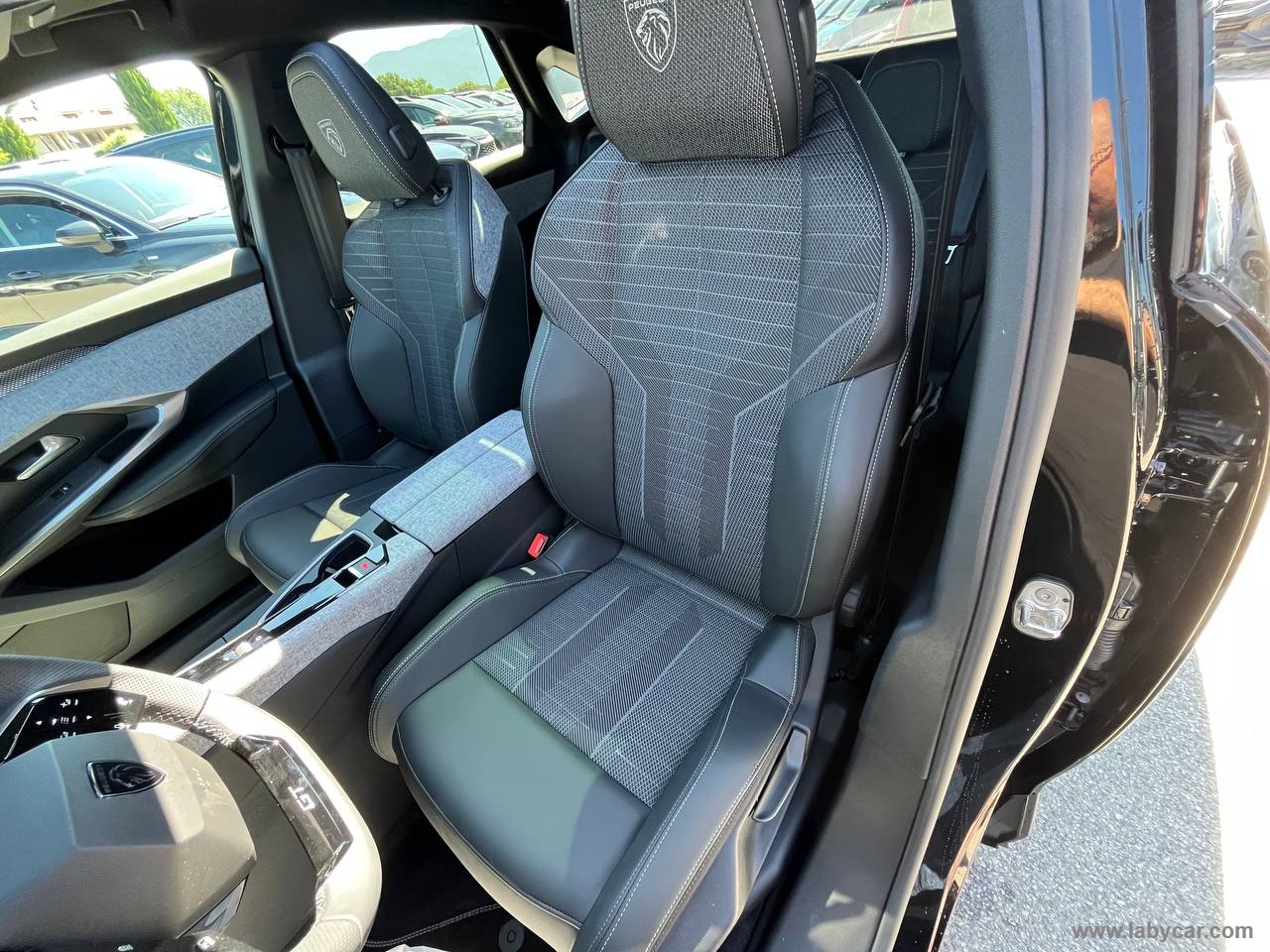 3008 Plug-in Hybrid 225 e-DCS7 GT - immagine 11