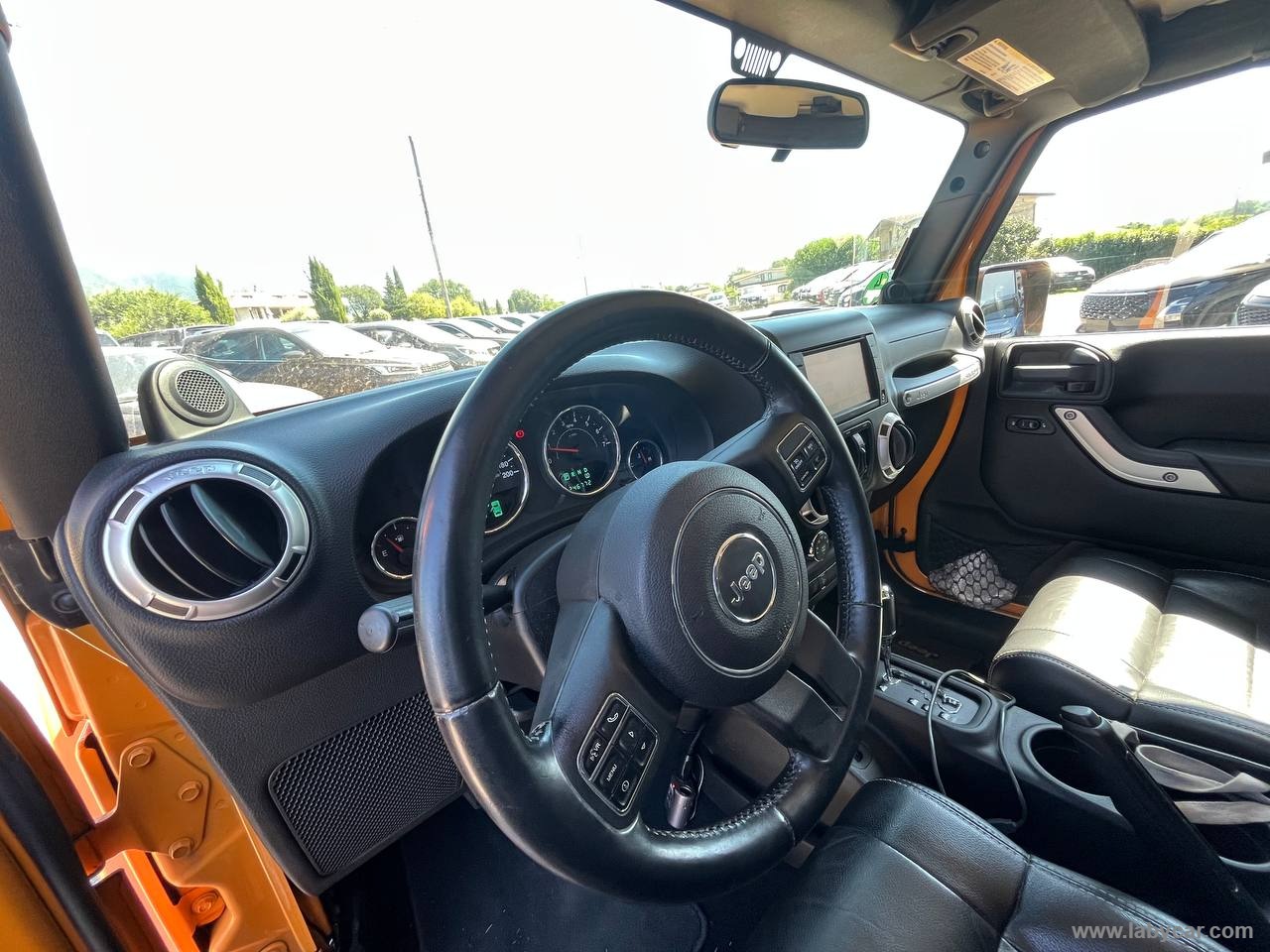 Wrangler Unlimited 3.6 V6 Sahara Auto - immagine 11