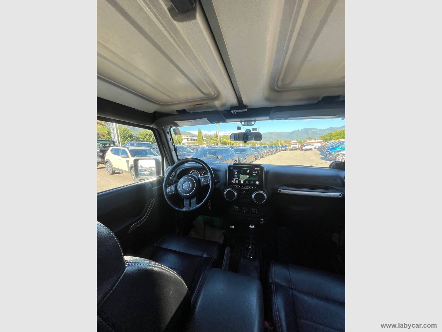 Wrangler Unlimited 2.8 CRD Sahara A. - immagine 11