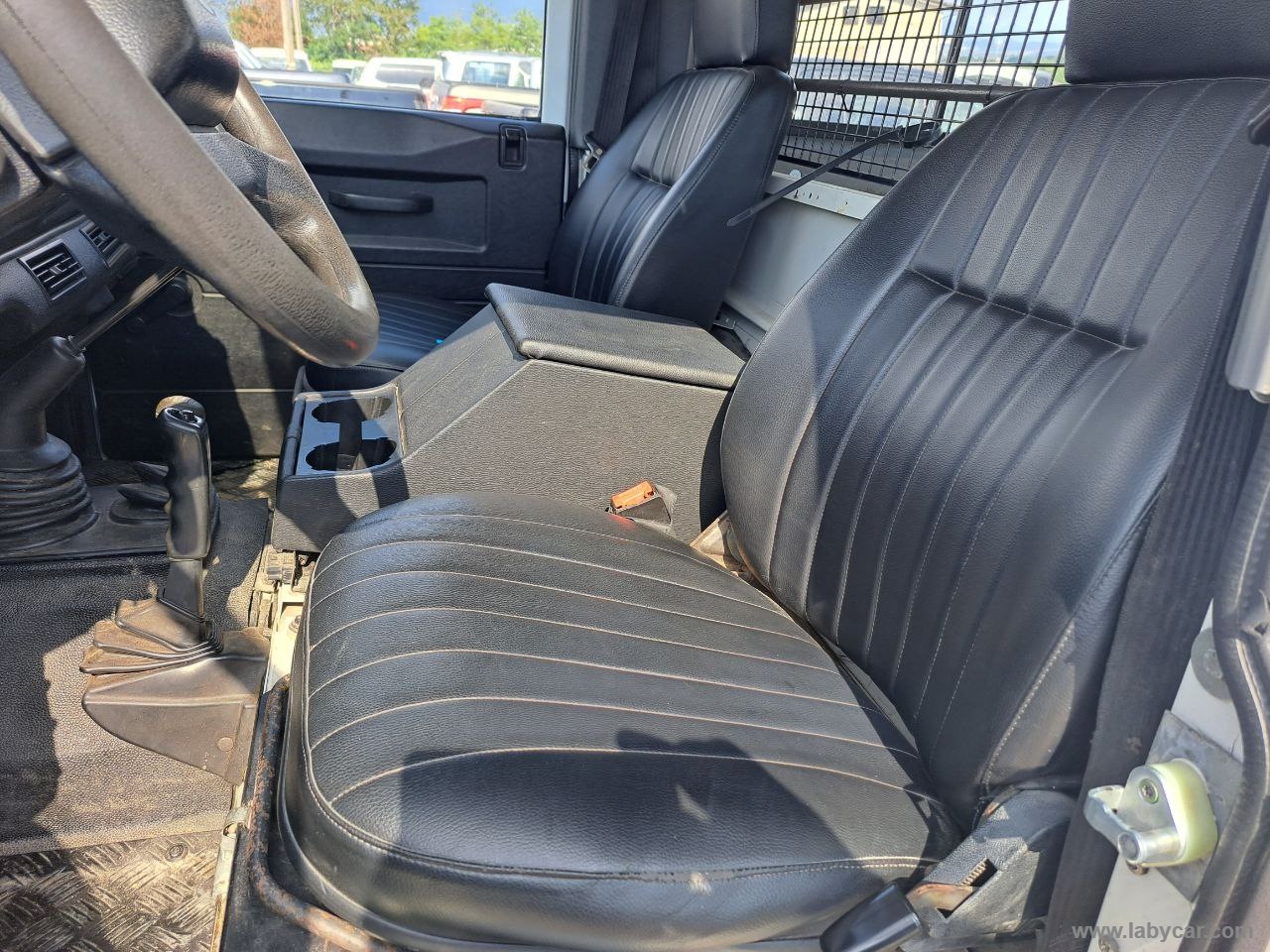 Defender 90 2.5 Td5 Station Wagon S - immagine 11