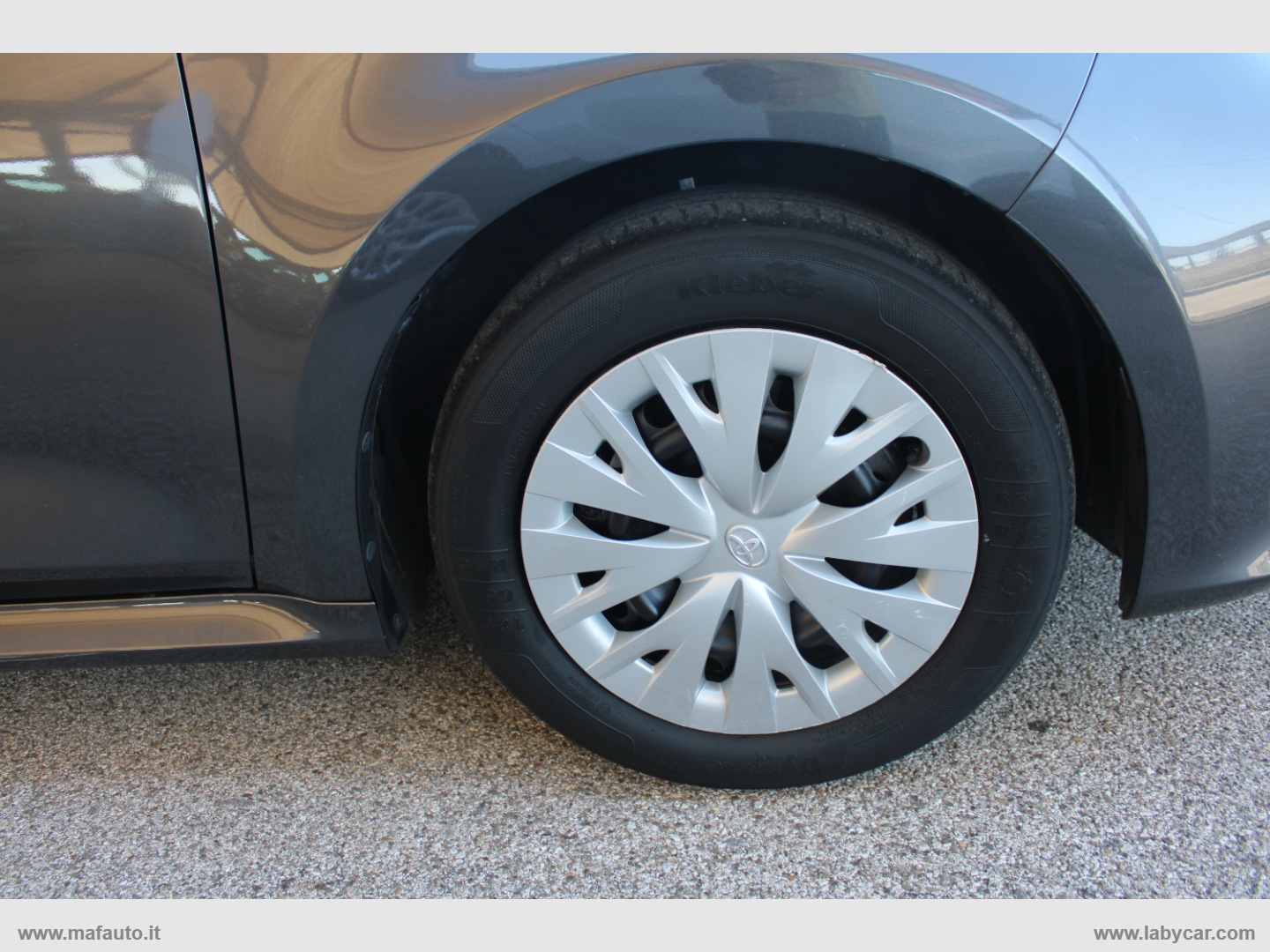 Yaris 1.5 Hybrid 5p. Business - immagine 12