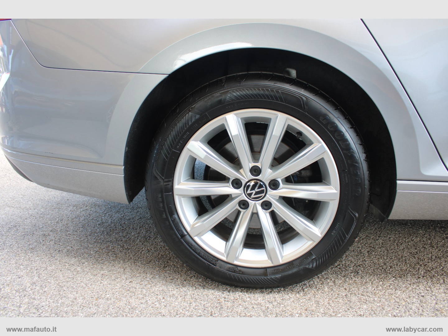 Passat Var. 2.0 TDI EVO DSG Business - immagine 12