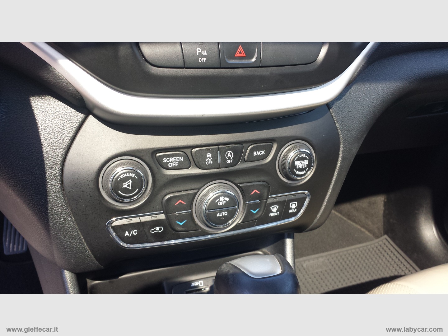 Cherokee 2.2 M-JET II 4WD Limited - immagine 12