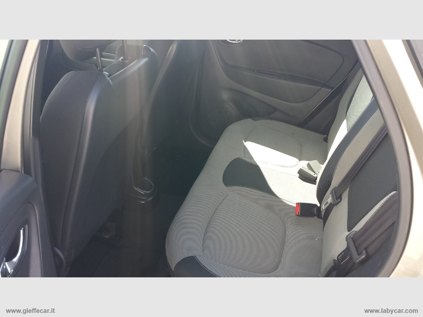 Captur dCi 8V 90 CV S&S Energy Zen - immagine 12