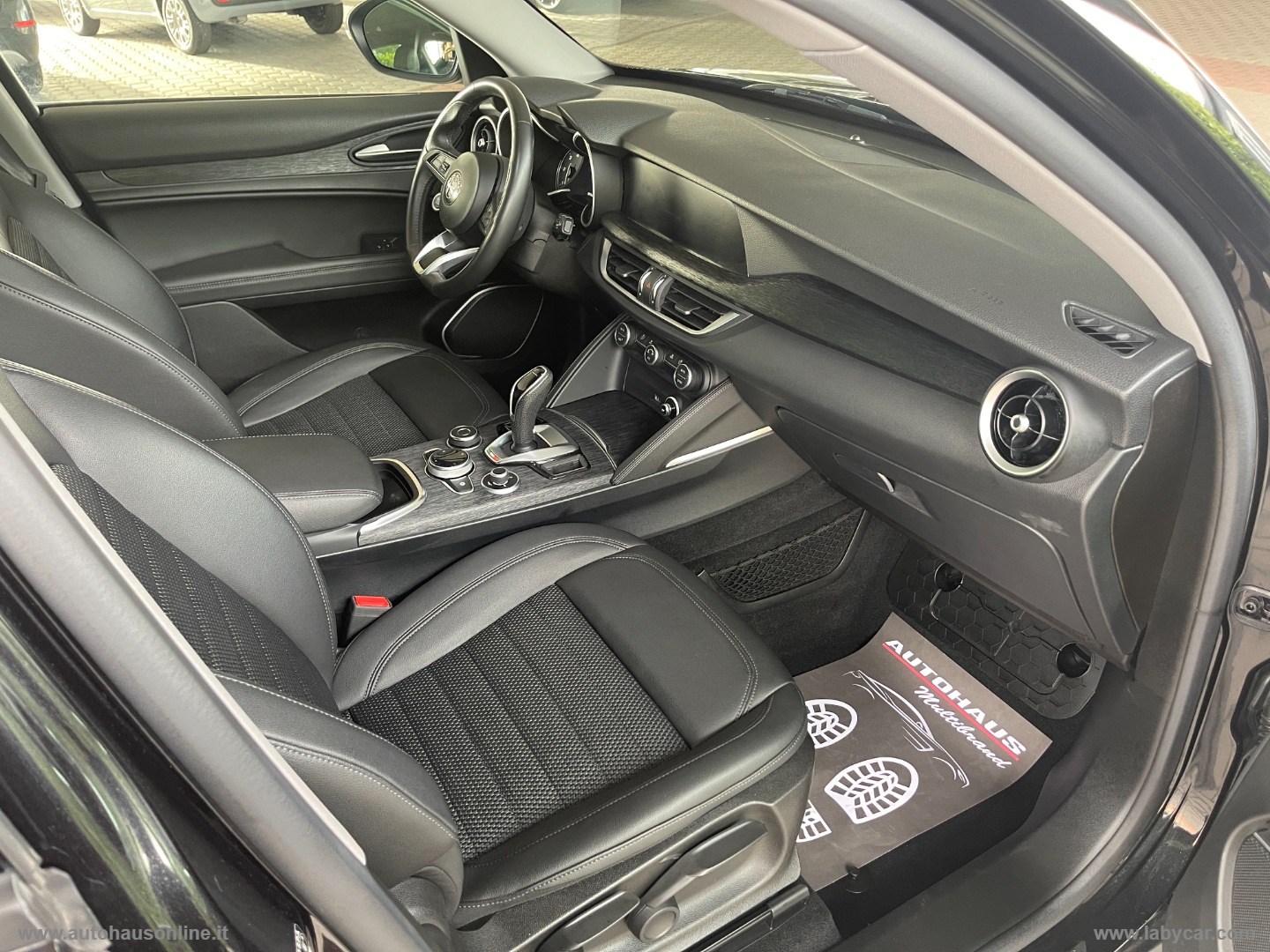 Stelvio 2.2 T.diesel 190CV AT8 RWD Exec. - immagine 12