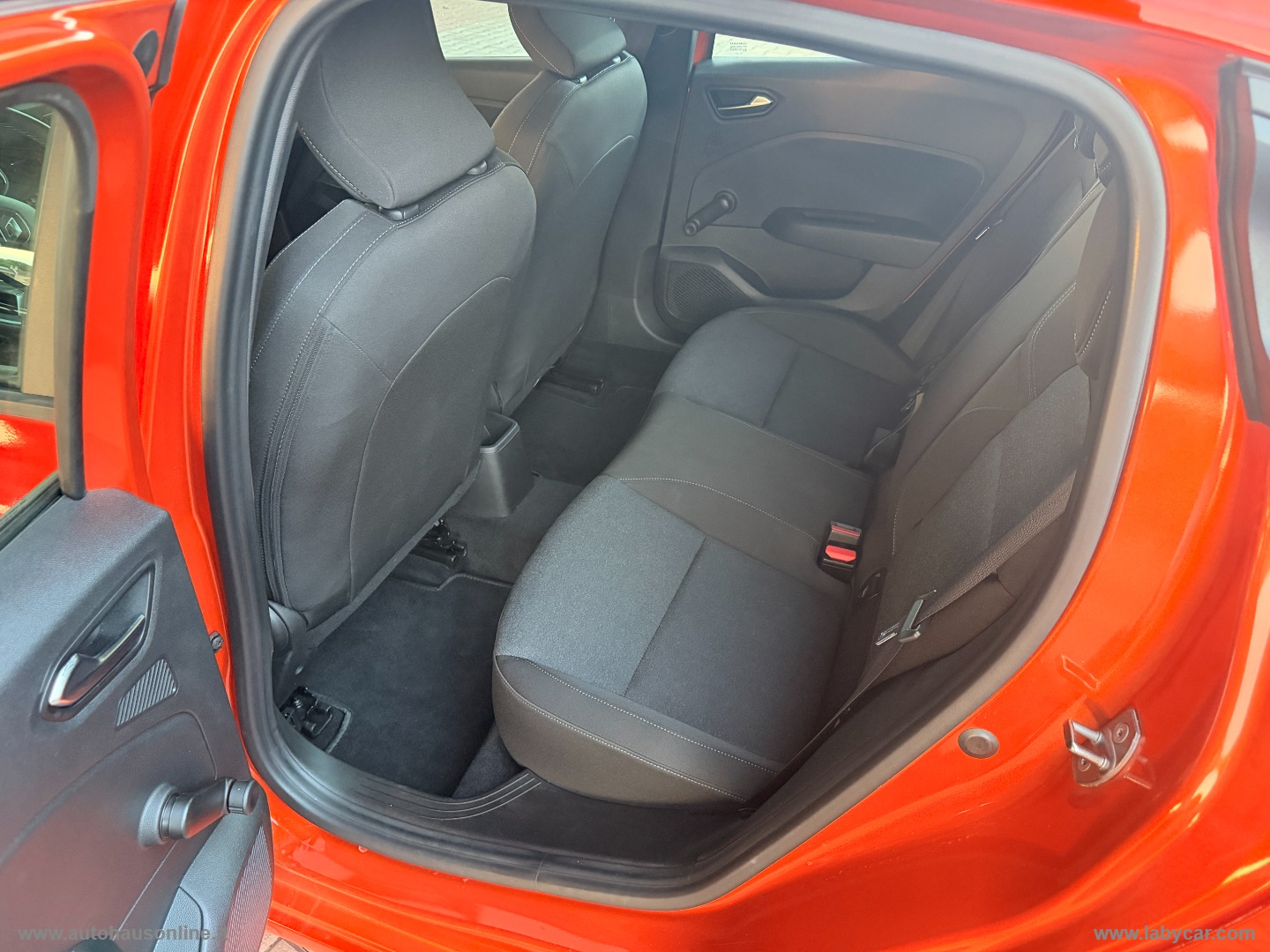 Clio SCe 65 CV Evolution - immagine 12