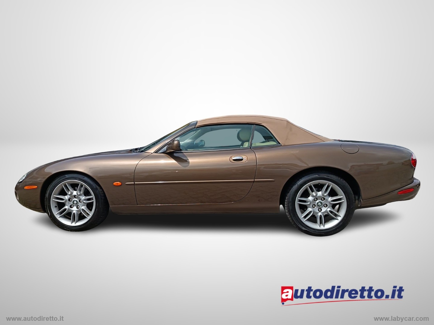 XK8 4.0 Convertibile - immagine 12