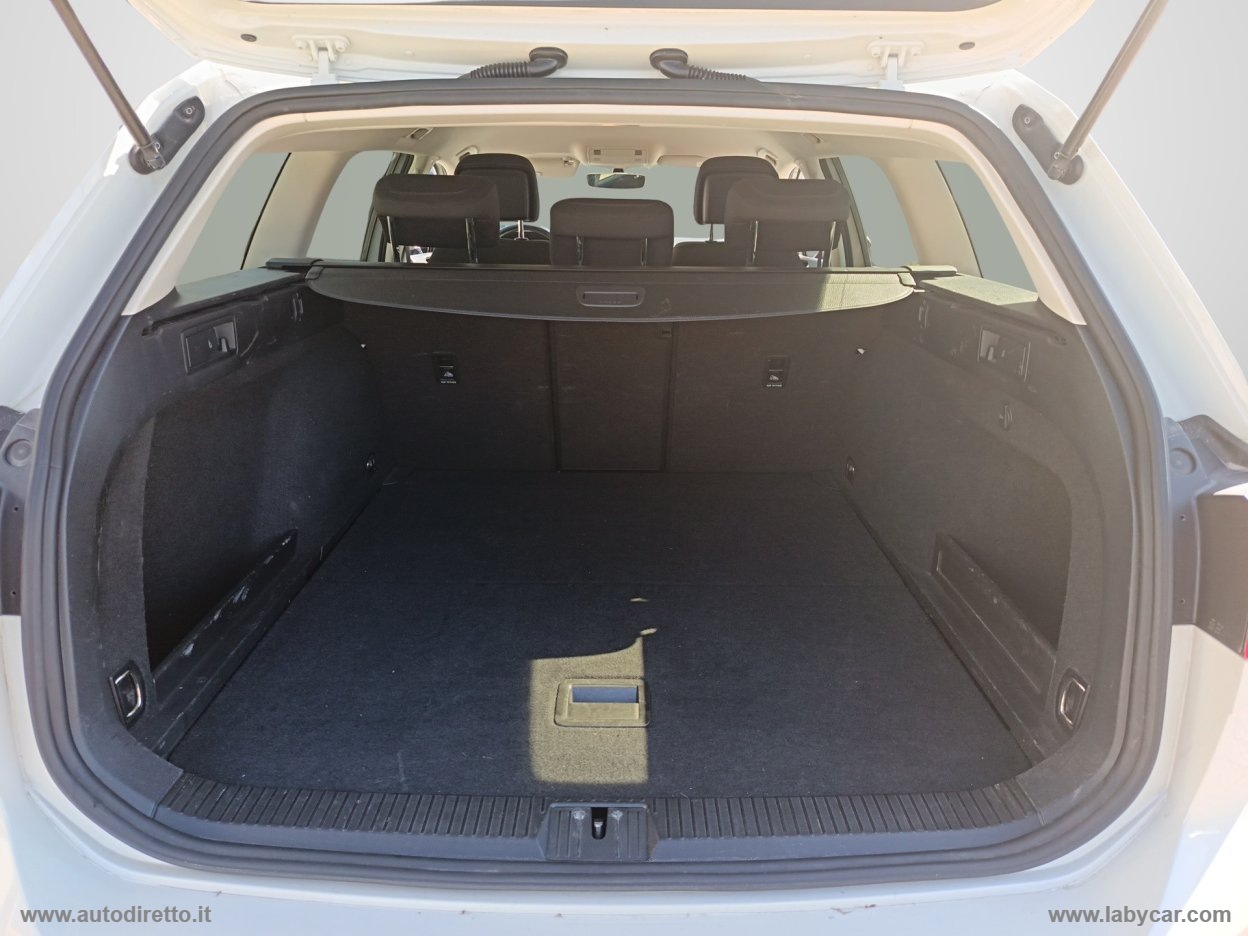 Passat 2.0 TDI DSG Executive BMT - immagine 12