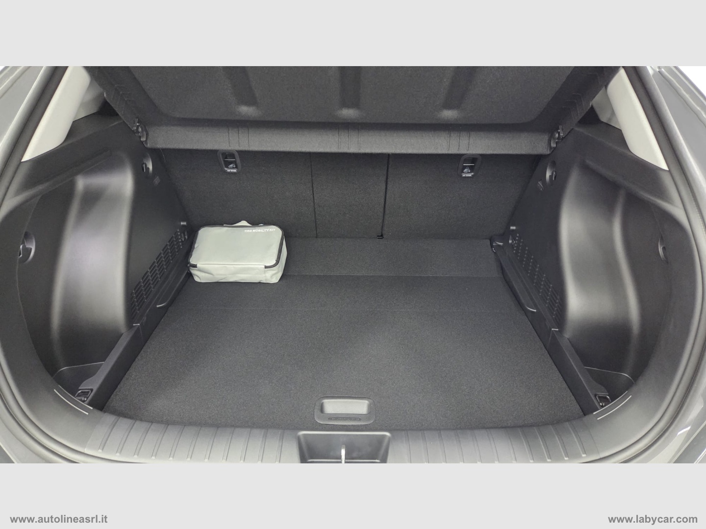 Kona HEV 1.6 DCT Business - immagine 12