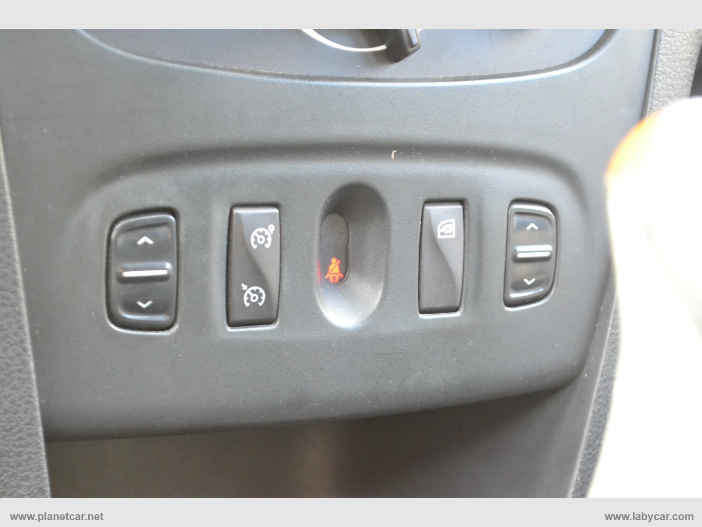 Sandero 1.2 GPL 75 CV Extra - immagine 12