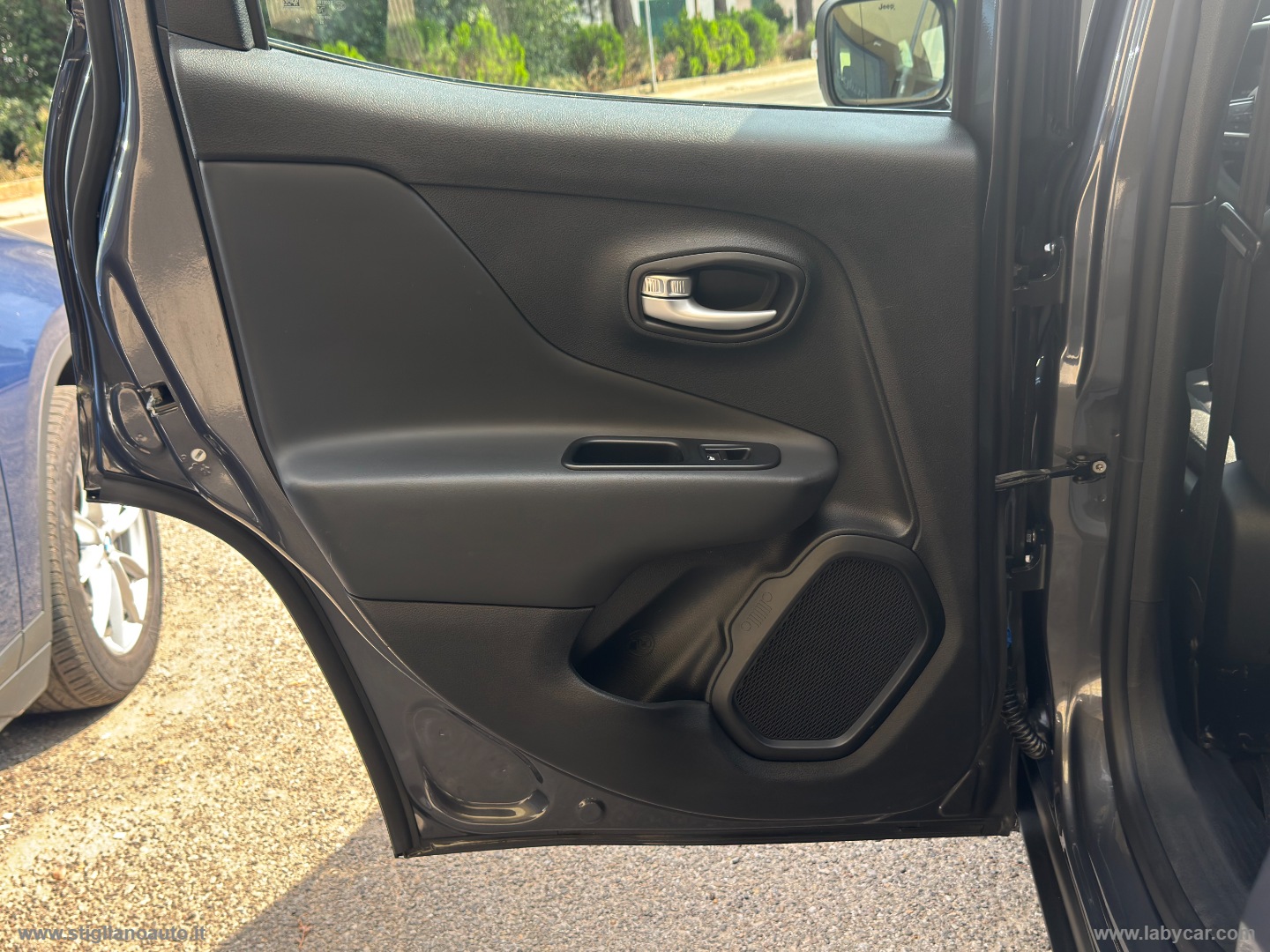 Renegade 1.6 Mjt 130CV Limited - immagine 12