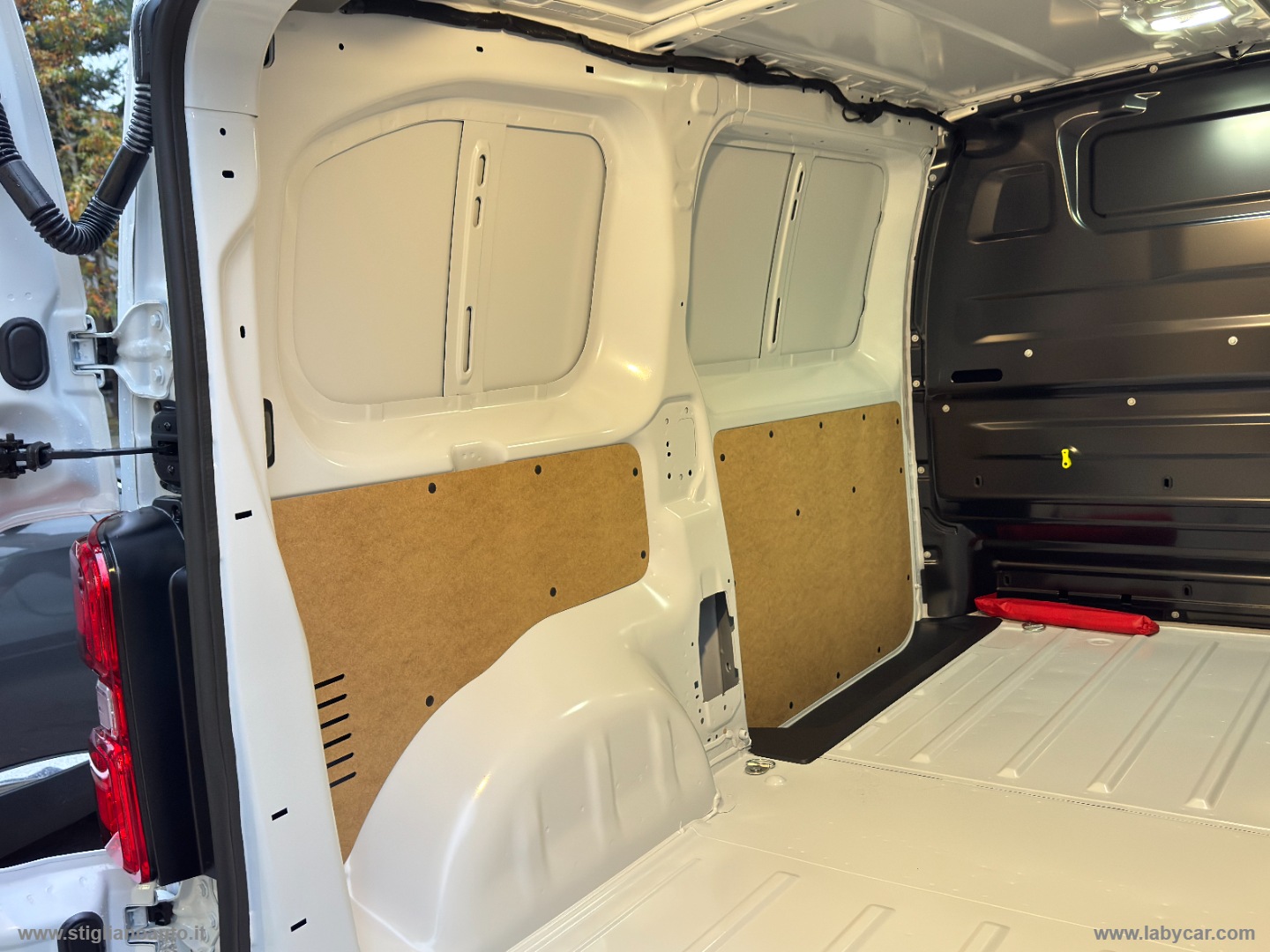 Scudo 1.5 120 S&S Furg. +IVA - immagine 12