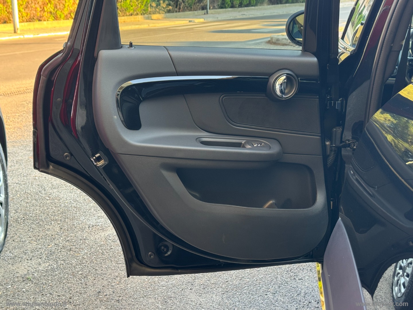 Mini Cooper D Essential Countryman - immagine 12