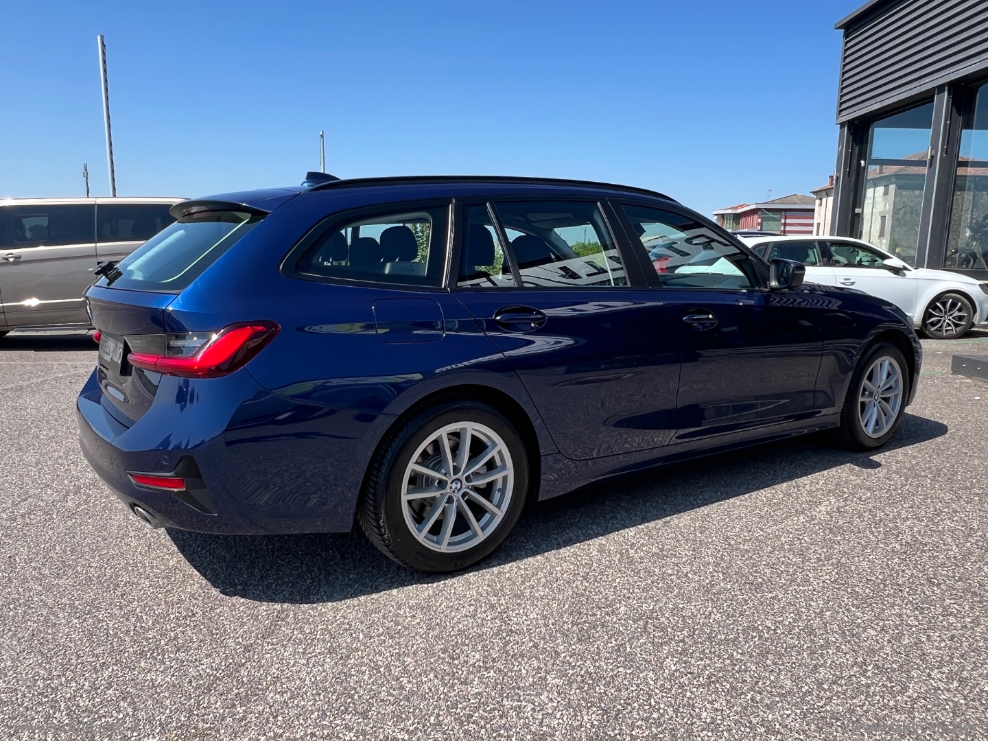 318d Touring Business Advantage aut. - immagine 12